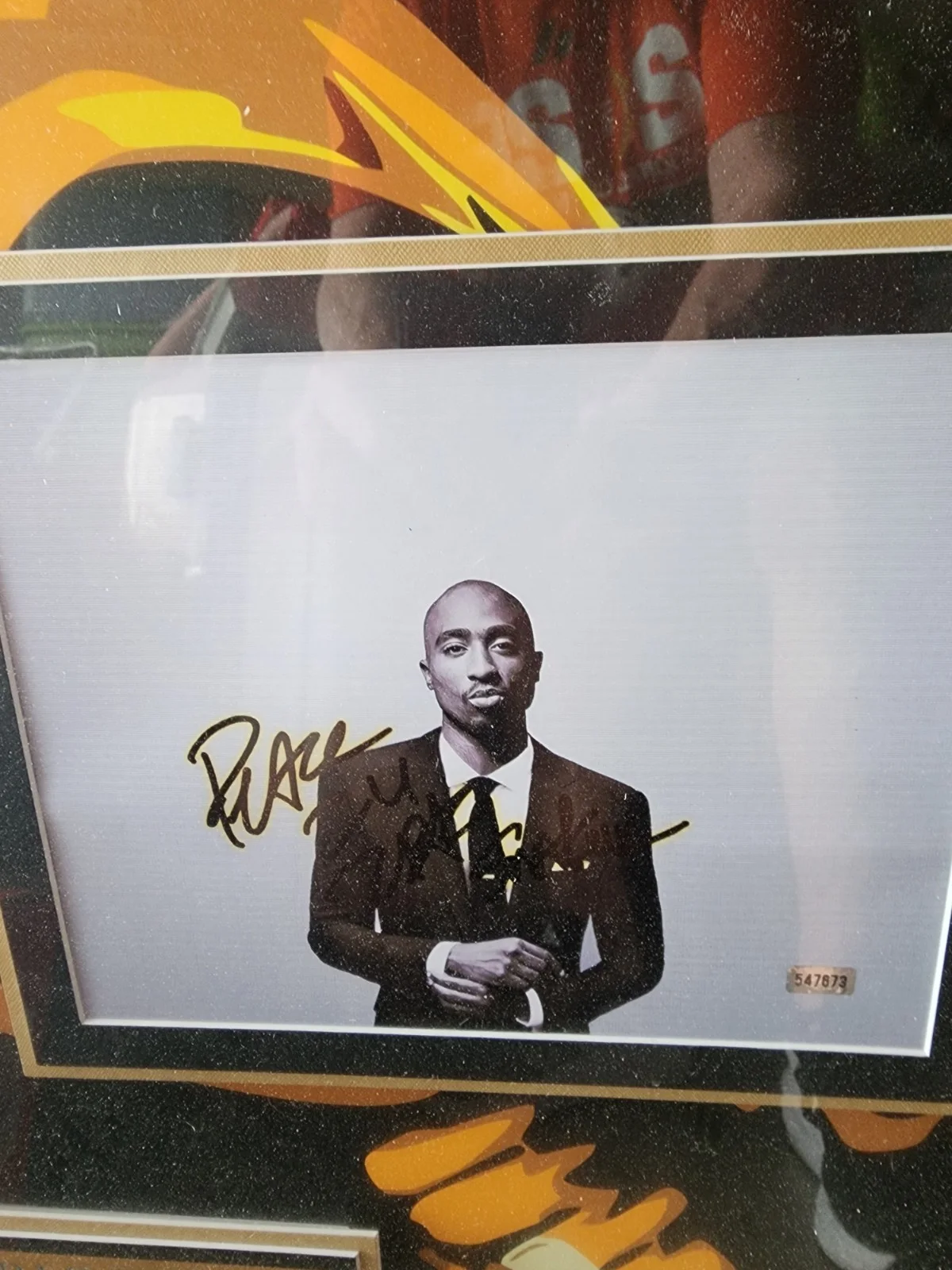 Tupac shakur signed black and white eight by ten matted deluxe framed, изображение 2