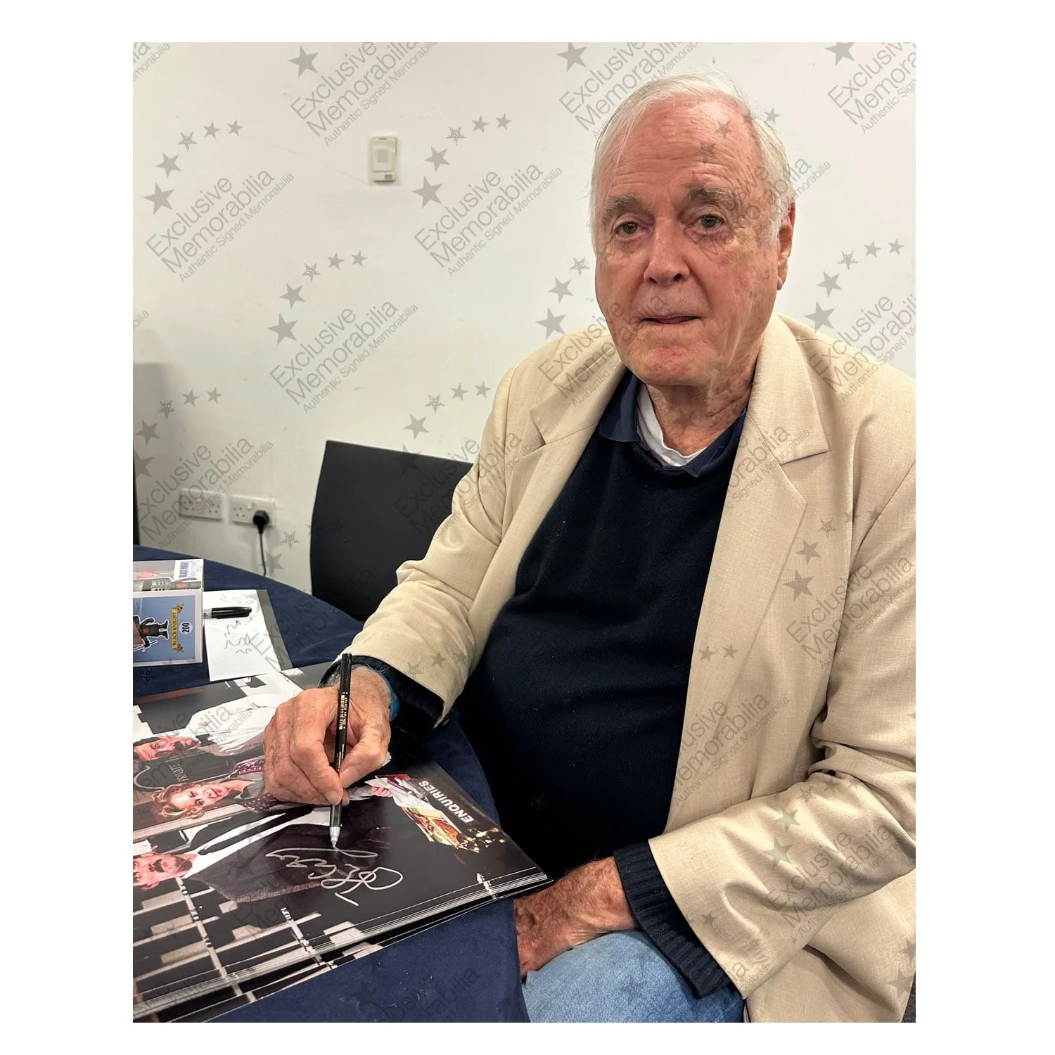 John Cleese — John Cleese Signed Fawlty Towers Photo, изображение 2