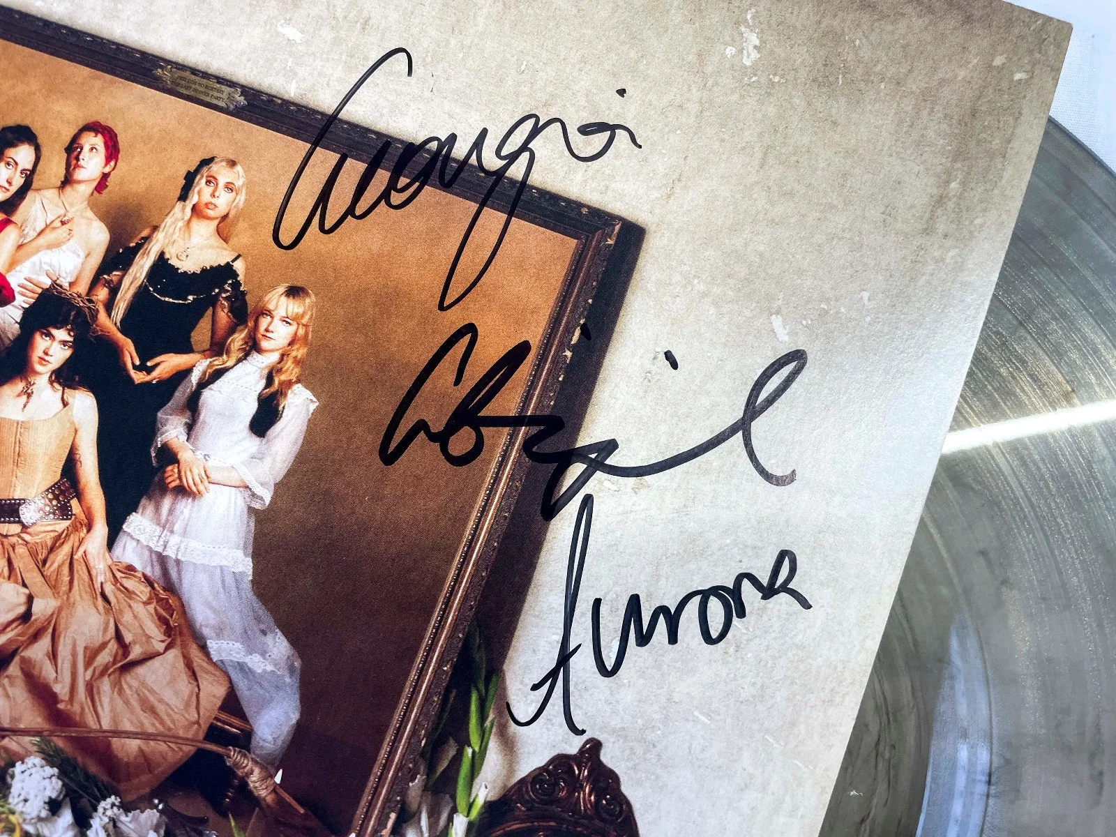 The Last Dinner Party x5 Band Signed PRELUDE TO ECSTACY Marble Vinyl Album JSA, изображение 2