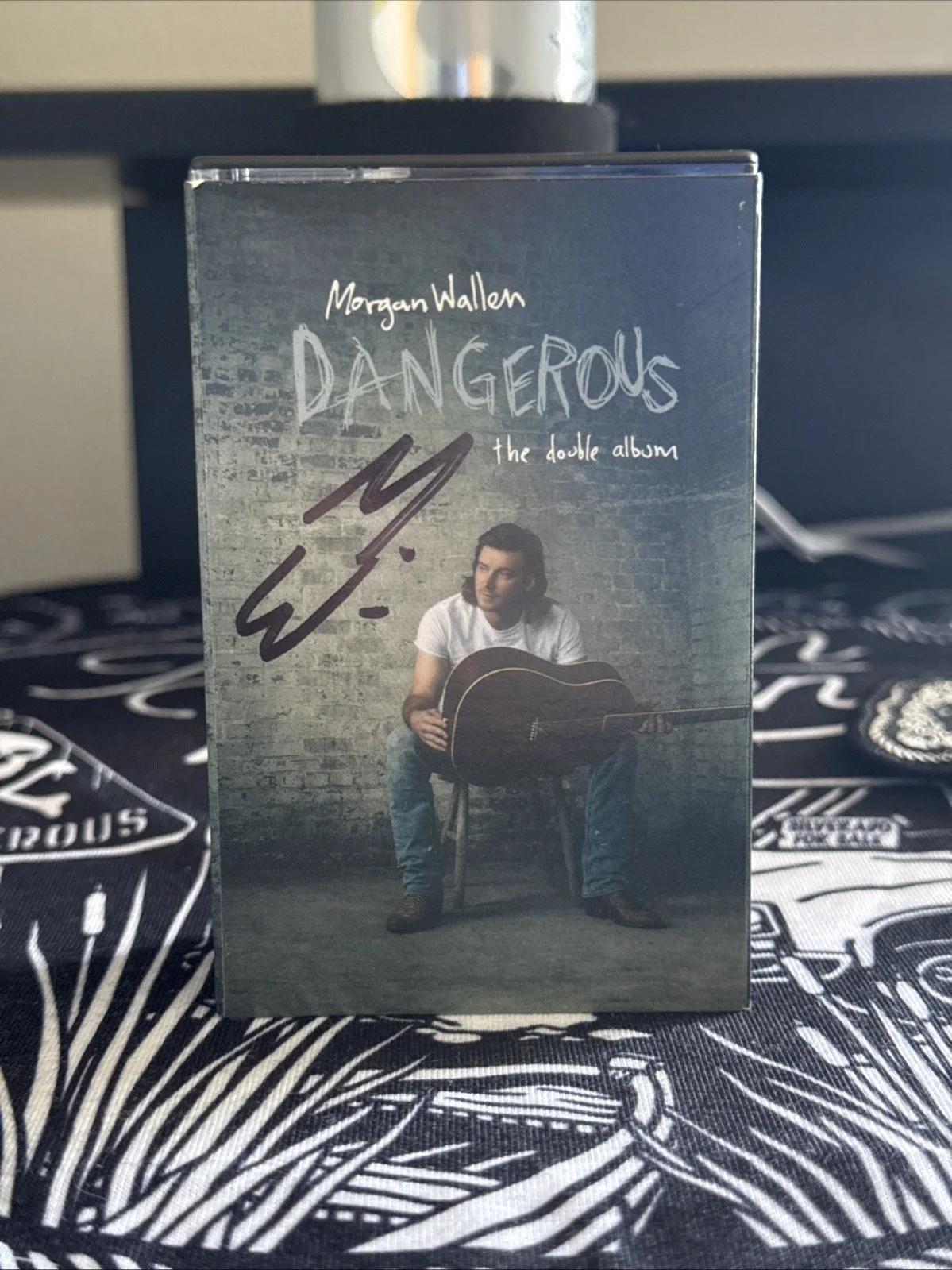 Morgan Wallen signed cassette bundle, image 2