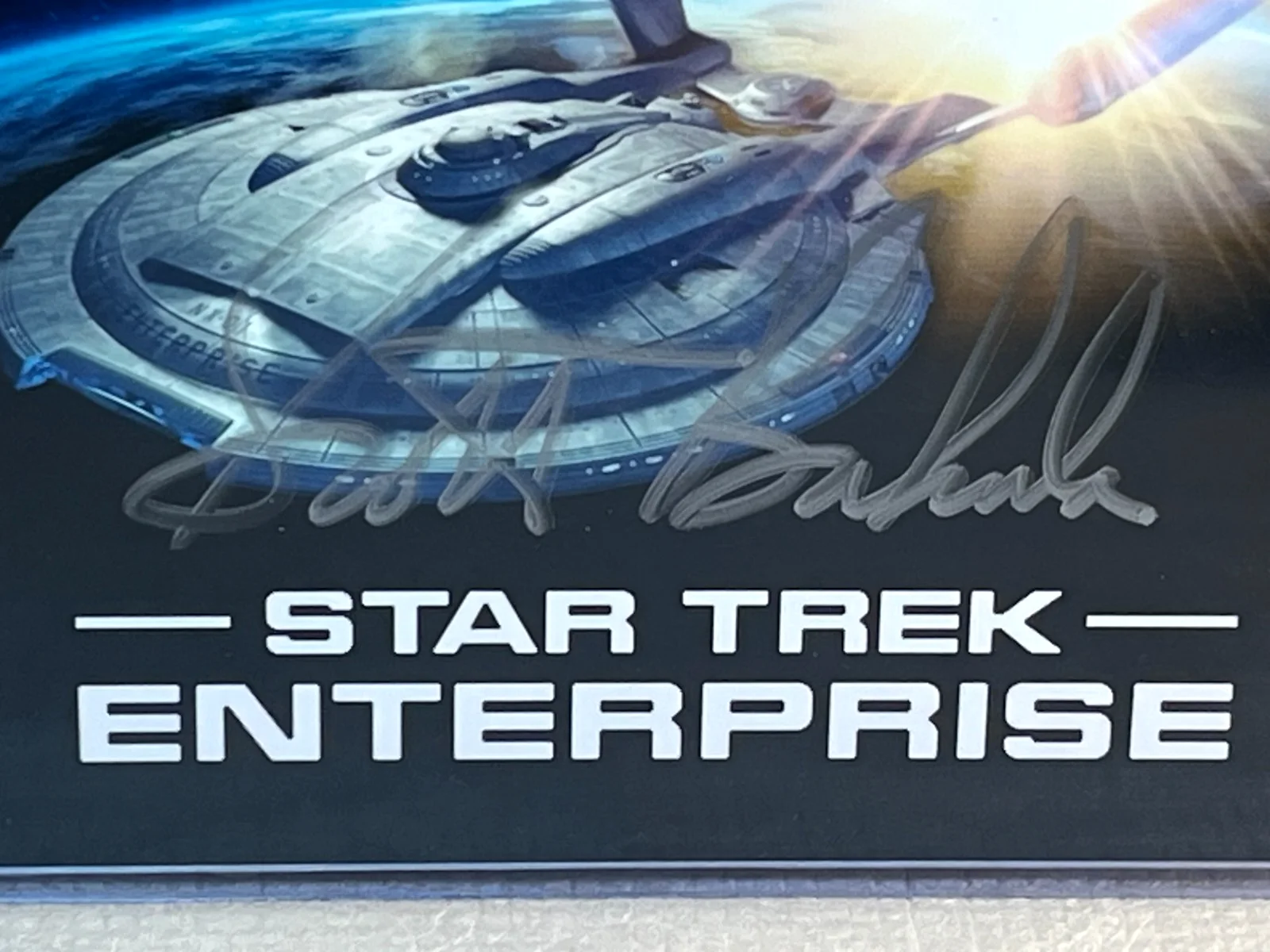 SCOTT BAKULA — STAR TREK ENTERPRISE SCOTT BAKULA SIGNED 8X10 PHOTO, image 4