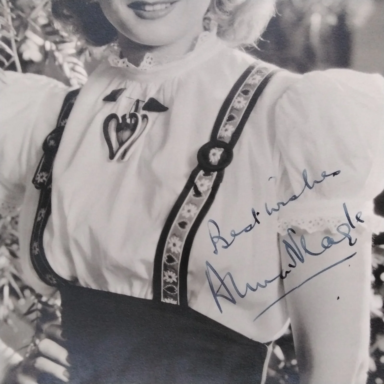 Anna Neagle SIGNED DW Photo 30s Movie Actress Queen Victoria Irene No Nanette CO, изображение 3