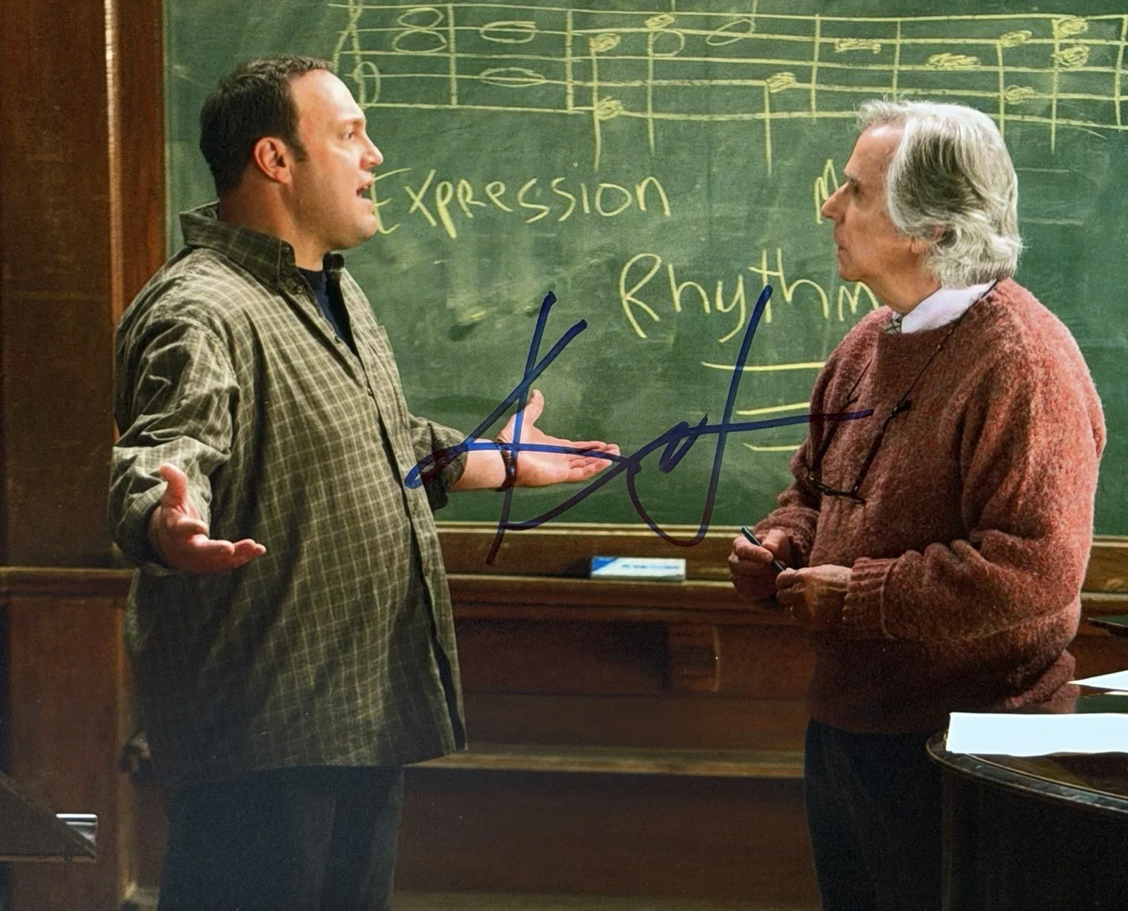Kevin James — Kevin James "Here Comes the Boom" AUTOGRAPH Signed 'Scott Voss' 8x10 Photo COA