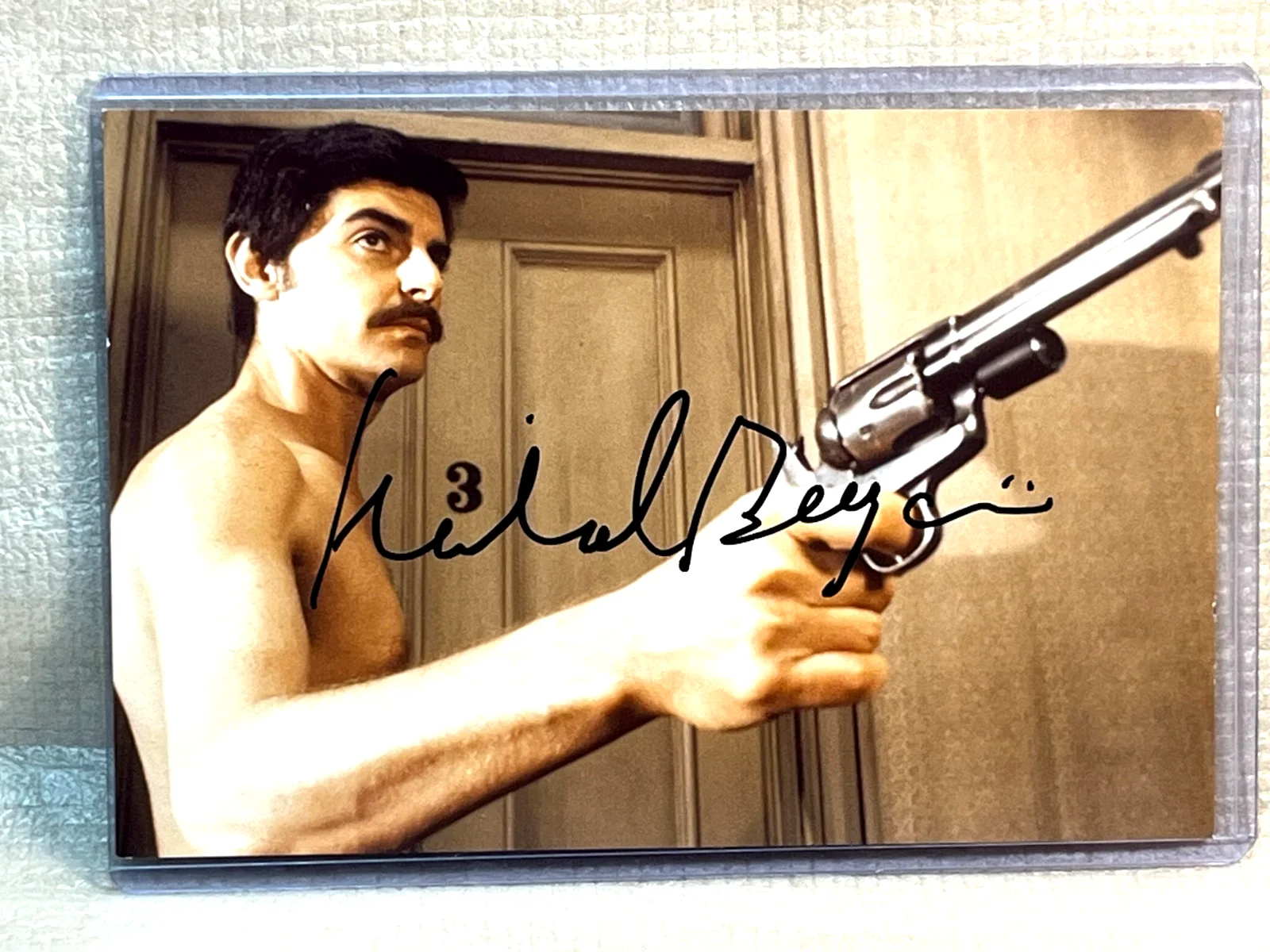 RICHARD BENJAMIN — RICHARD BENJAMIN "WESTWORLD" SIGNED 4X6, image 2