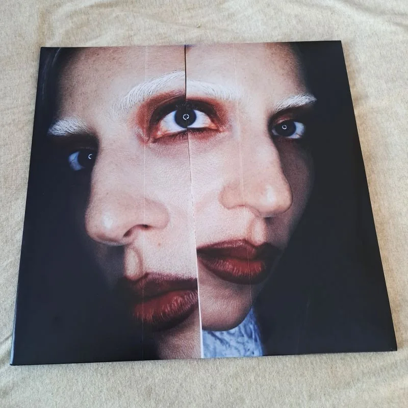 LADY GAGA... Mayhem 2 LP Vinyl / LP with Poster - SIGNED, изображение 2