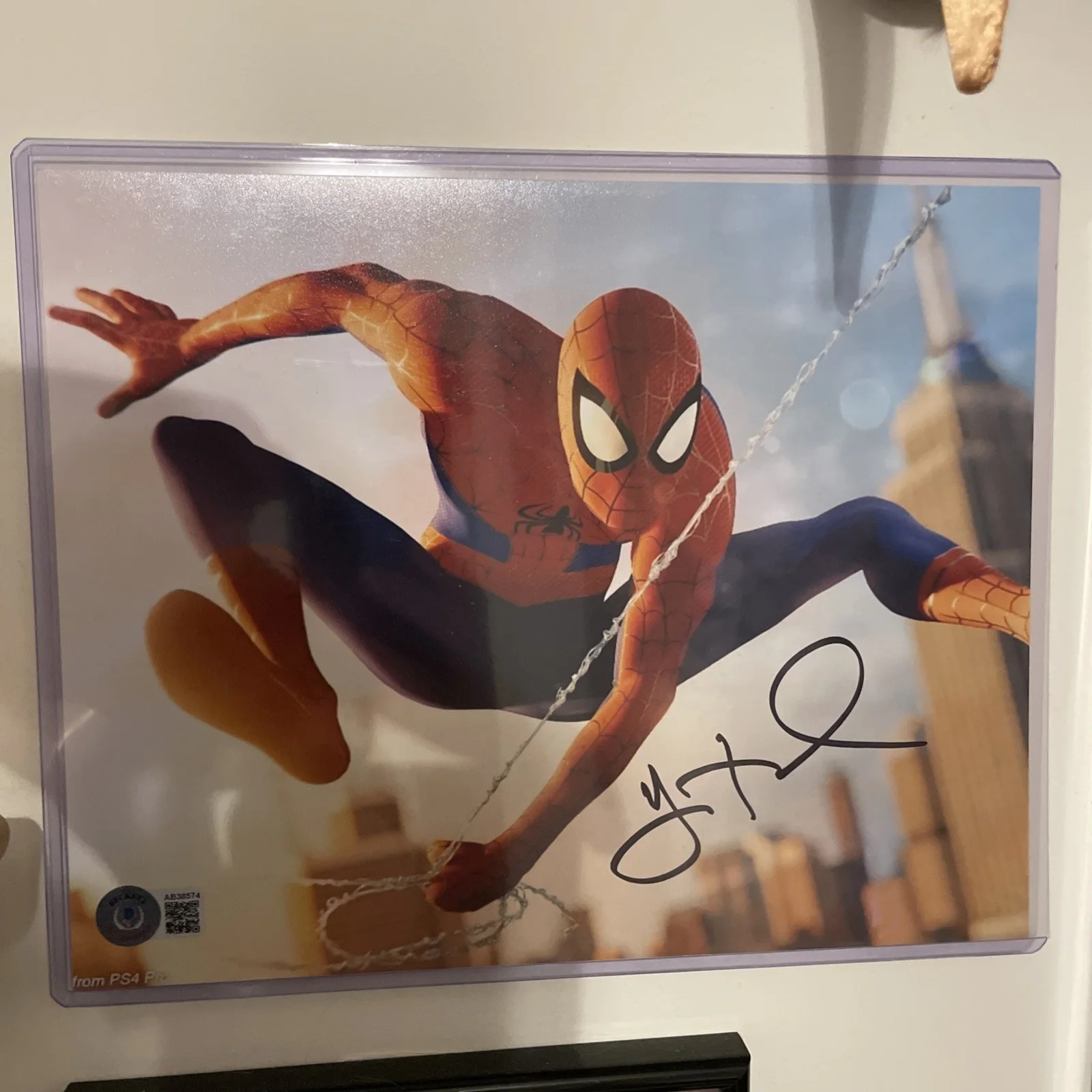 Yuri Lowenthal — YURI LOWENTHAL Gamer SPIDER-MAN signed autographed 8x10 Auto photo Coa