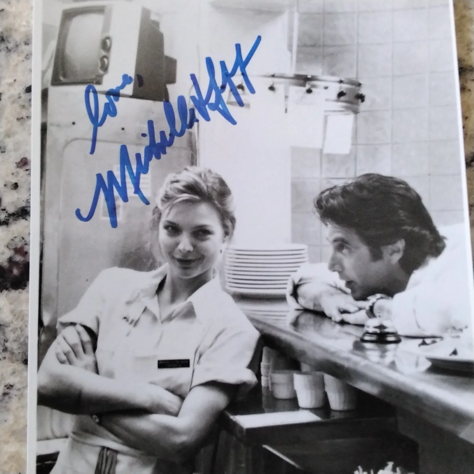 Michelle Pfeiffer SIGNED Photo Movie Actress Batman Frankie & Johnny Scarface, изображение 2