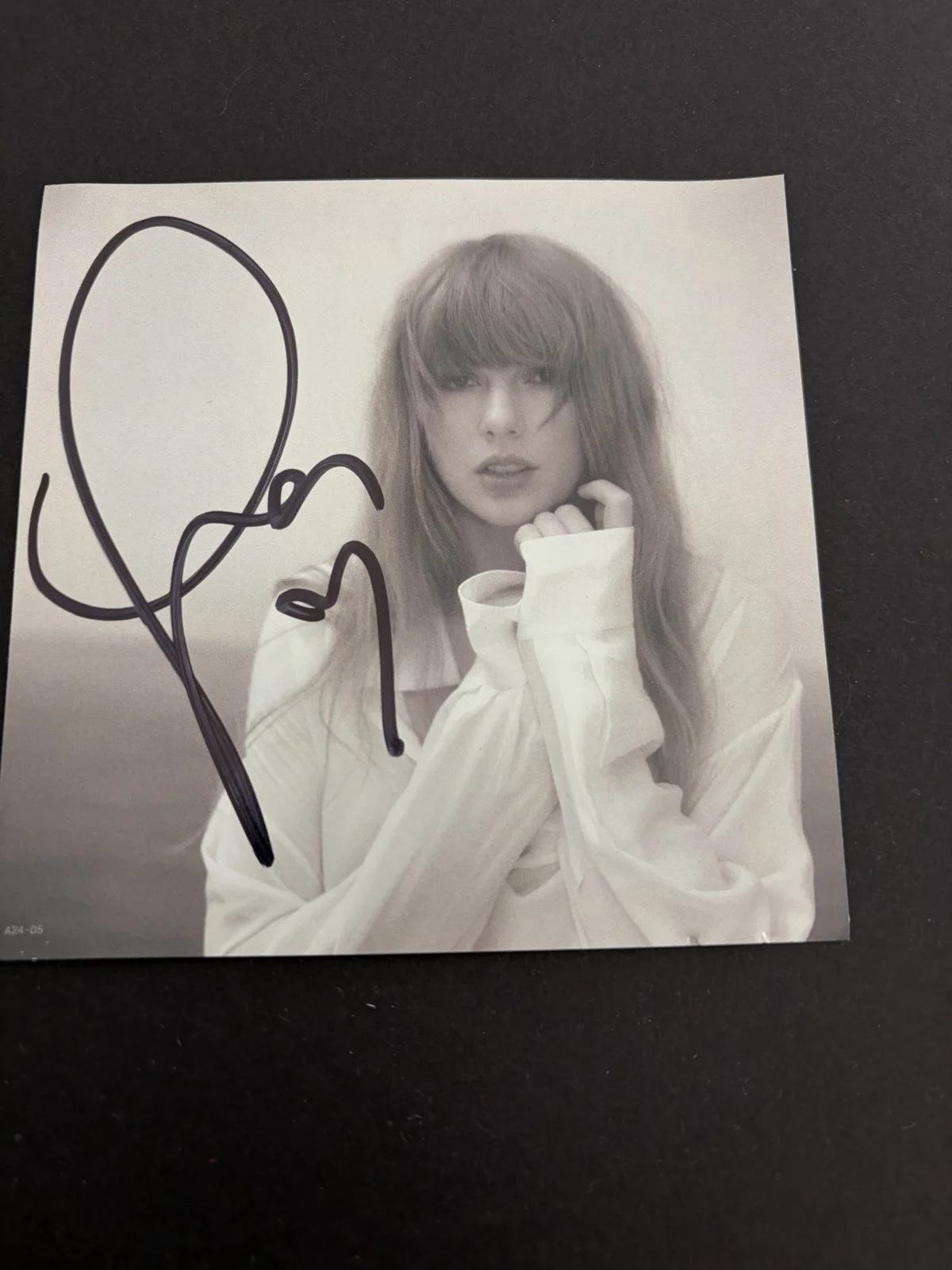 Taylor Swift Tortured Poets Department Signed With Heart, image 3
