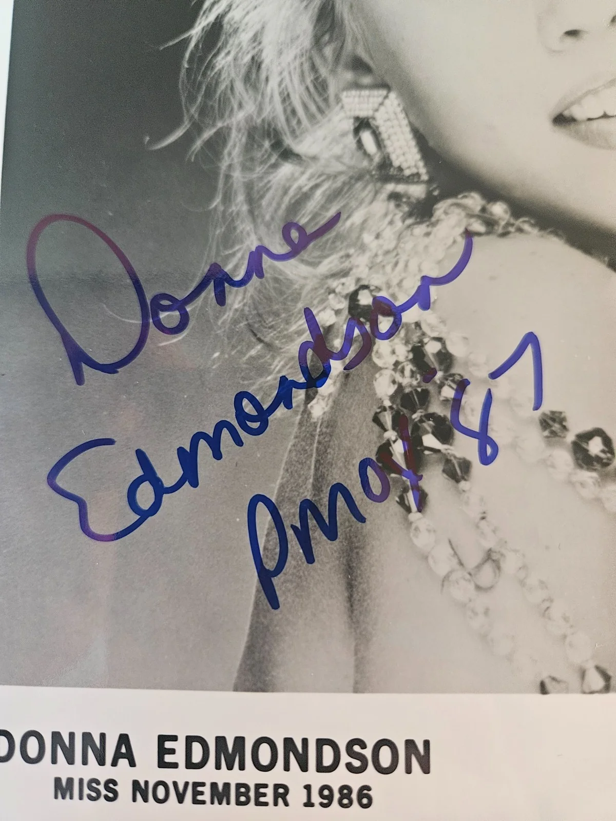 Donna Edmondson PMOY87 Playmate of the Year 1987 Signed Photo 8 x 10 Autographed, изображение 2