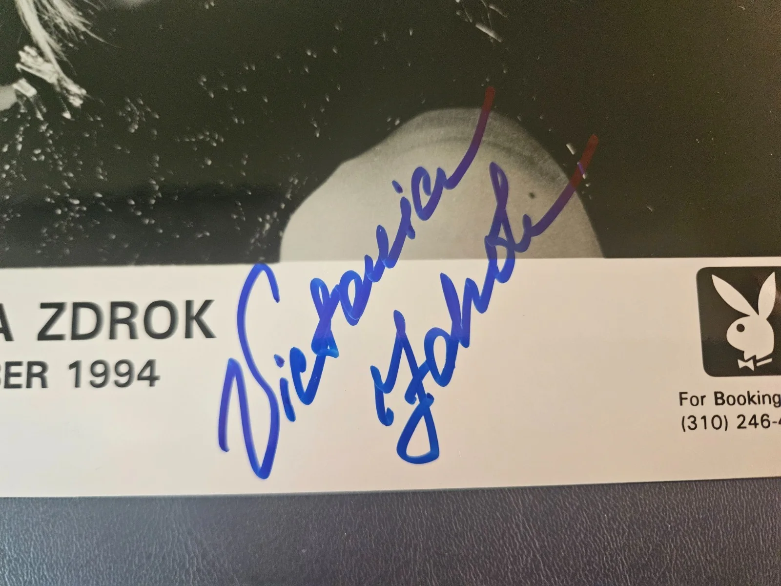 VICTORIA ZDROK Playboy Playmate Miss October 2004 Signed Autographed 8x10 Photo, изображение 2
