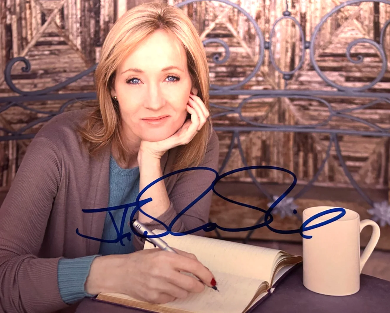 J.K. Rowling — JK ROWLING Signed HARRY POTTER 8x10" Authentic Original Autograph w/COA