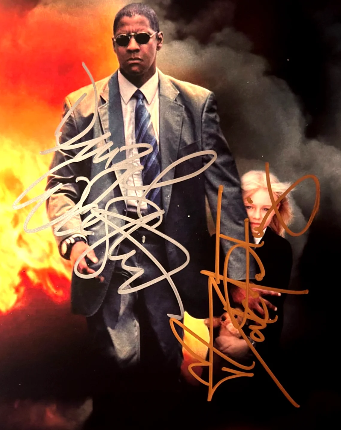 Denzel Washington, Dakota Fanning — DENZEL & FANNING Signed [MAN ON FIRE] 8x10" Authentic Original Autographs w/COA