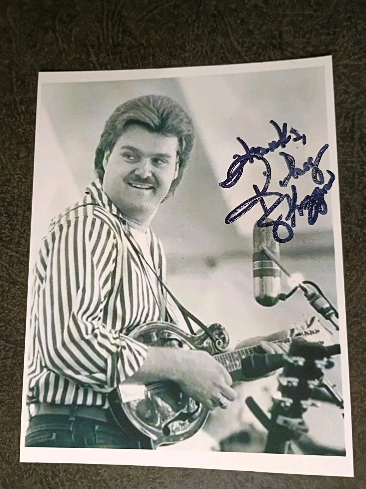 RICKY SKAGGS 2 Hand Signed Autograph 4X6 Photo S- FAMOUS COUNTRY SINGER, изображение 2