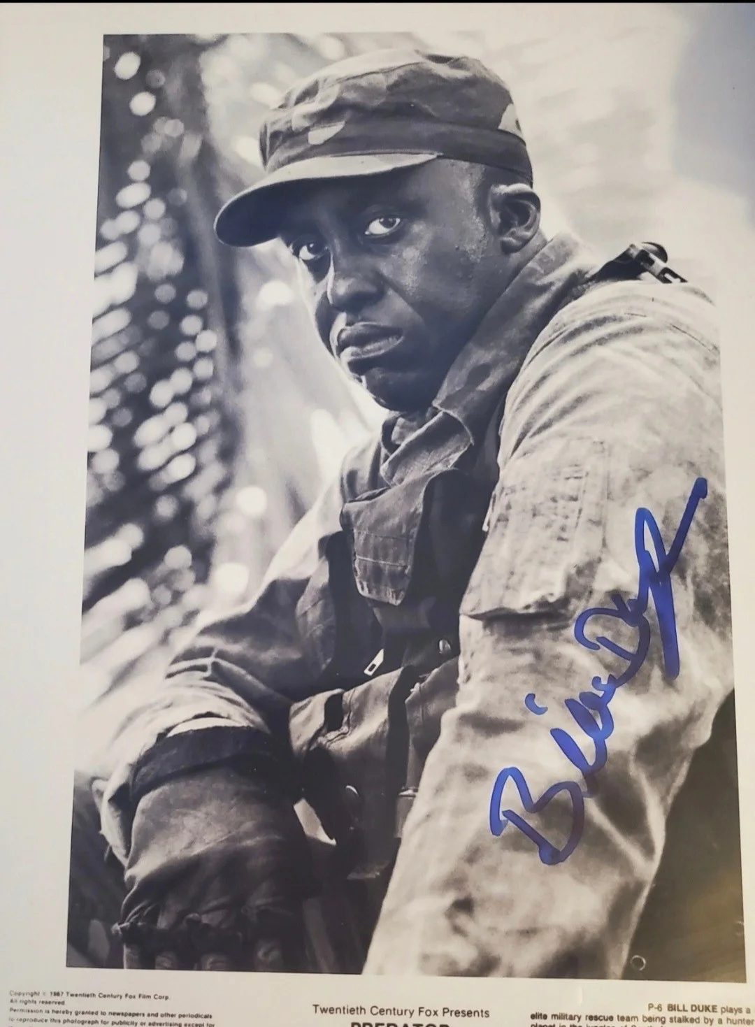 Bill Duke — Bill DUKE SIGNED AUTOGRAPHED PHOTO "PREDATOR" MOVIE PROMO B&W 8X10 COA