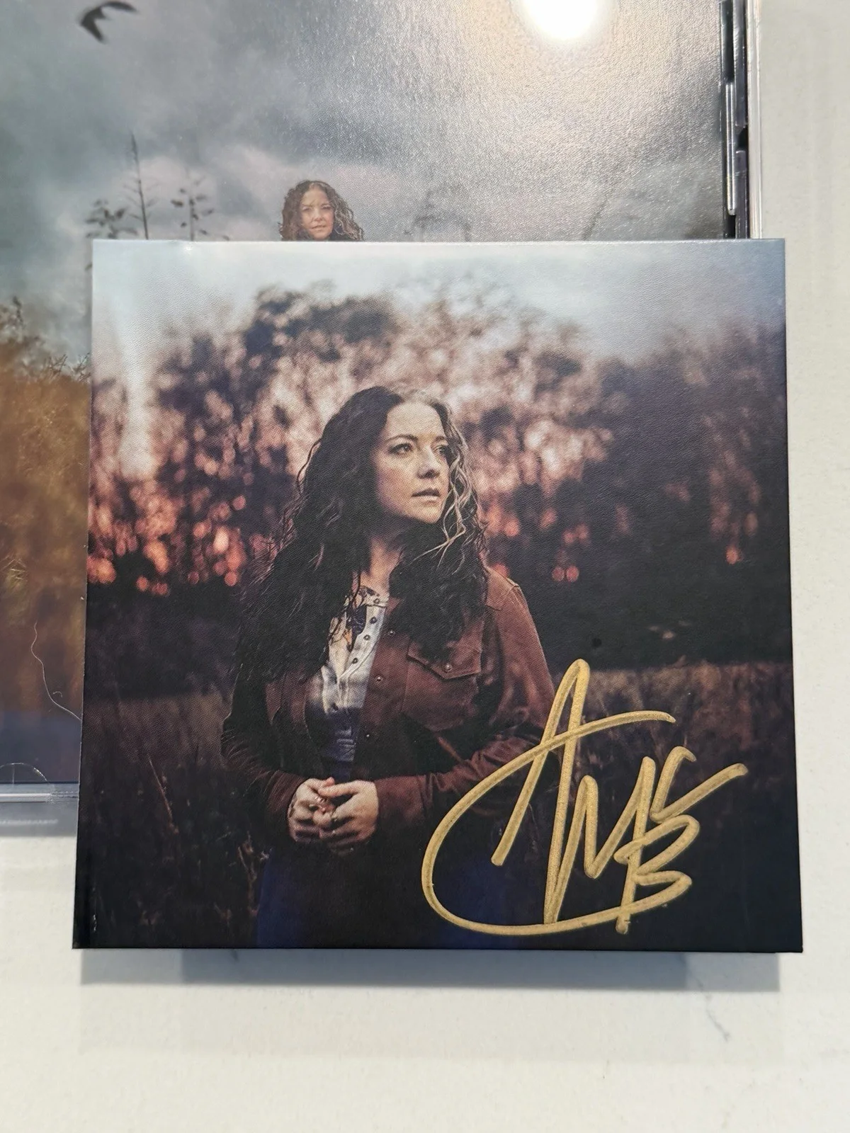Ashley McBryde signed AUTOGRAPHED 2026 Wild 4x4 Art Card w/ CD #1, изображение 2