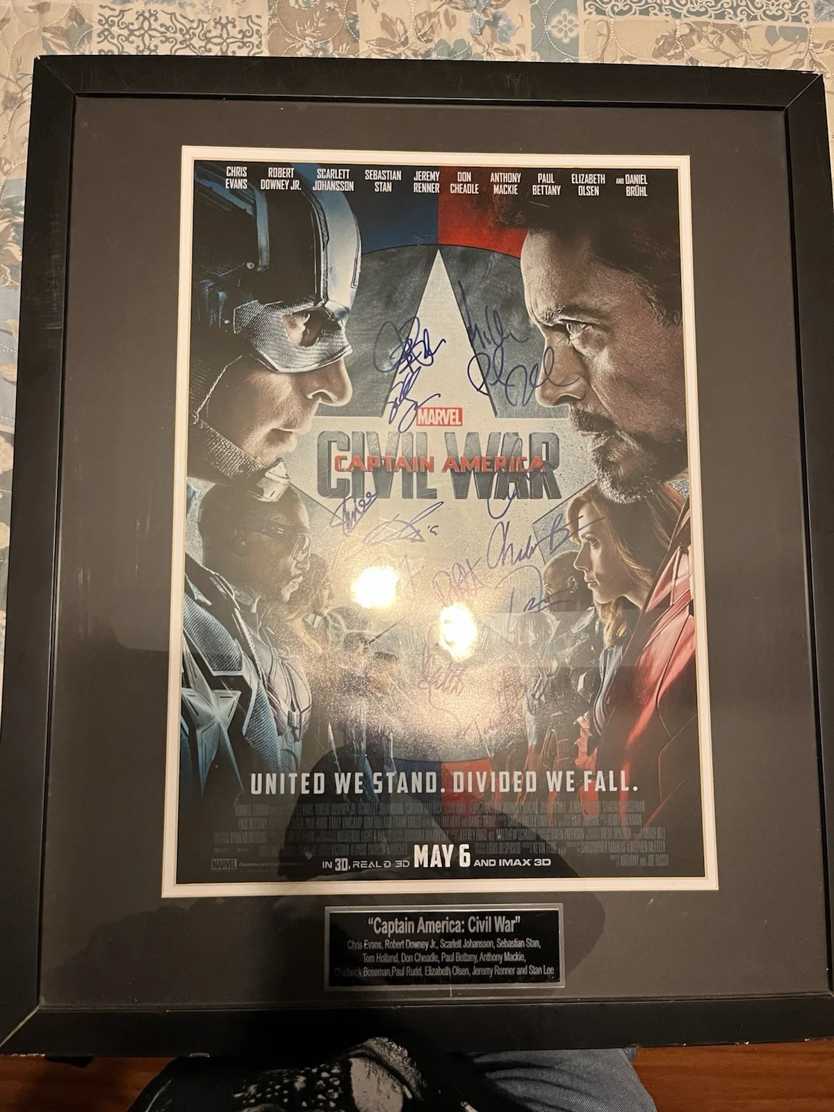 Autograph Marvel Captain America Civil War Picture , Stan Lee And More, image 2