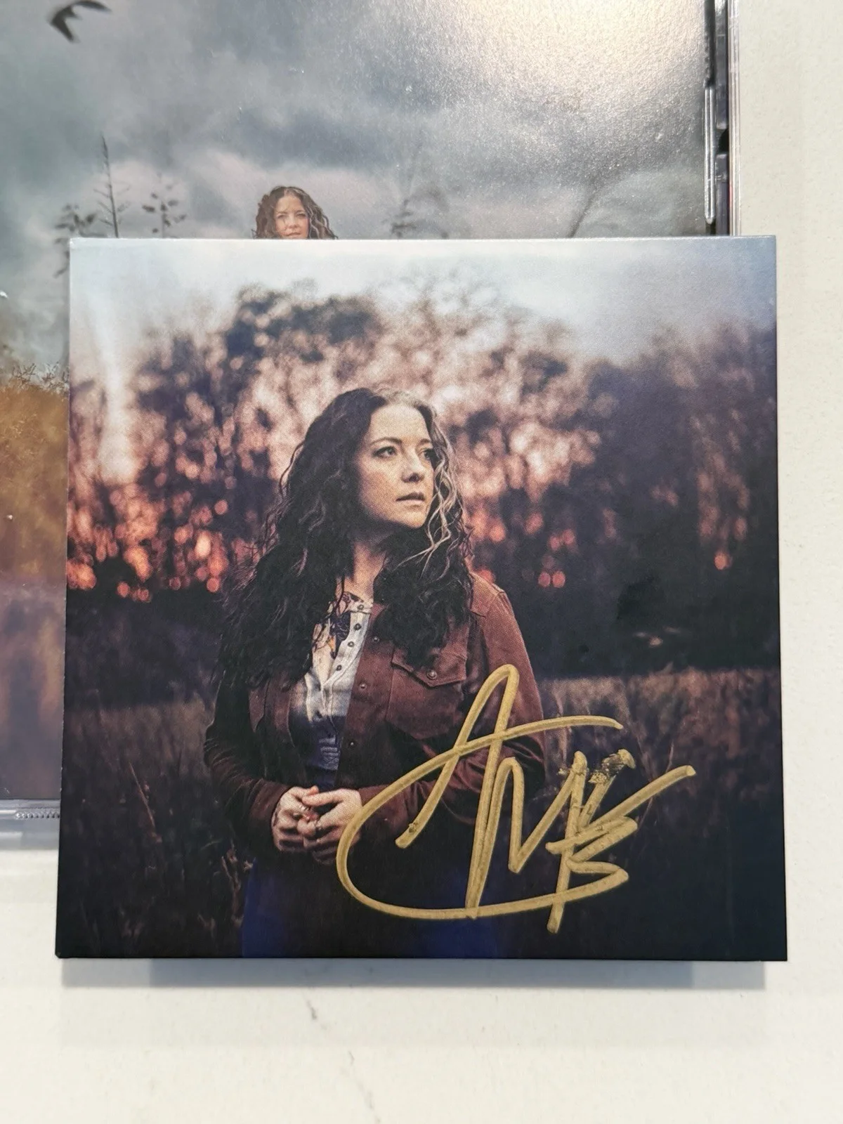 Ashley McBryde signed AUTOGRAPHED 2026 Wild 4x4 Art Card w/ CD #3, изображение 2