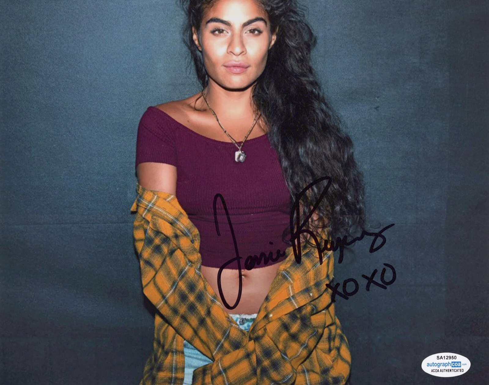 JESSIE REYEZ — Jessie Reyez signed 8x10 Photo EXACT PROOF a Figures EMINEM Full Signature ACOA, изображение 4