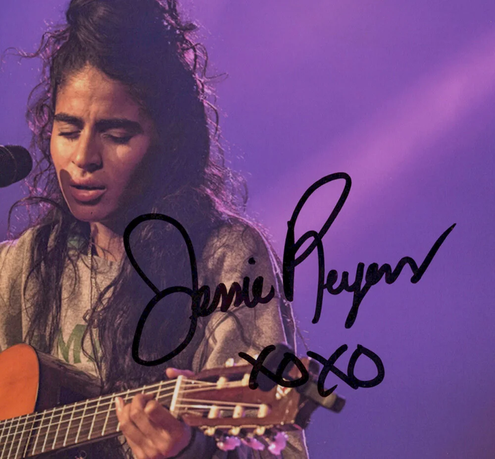 JESSIE REYEZ — Jessie Reyez signed 8x10 Photo PROOF b Goliath EMINEM Full Signature ACOA COA, изображение 4