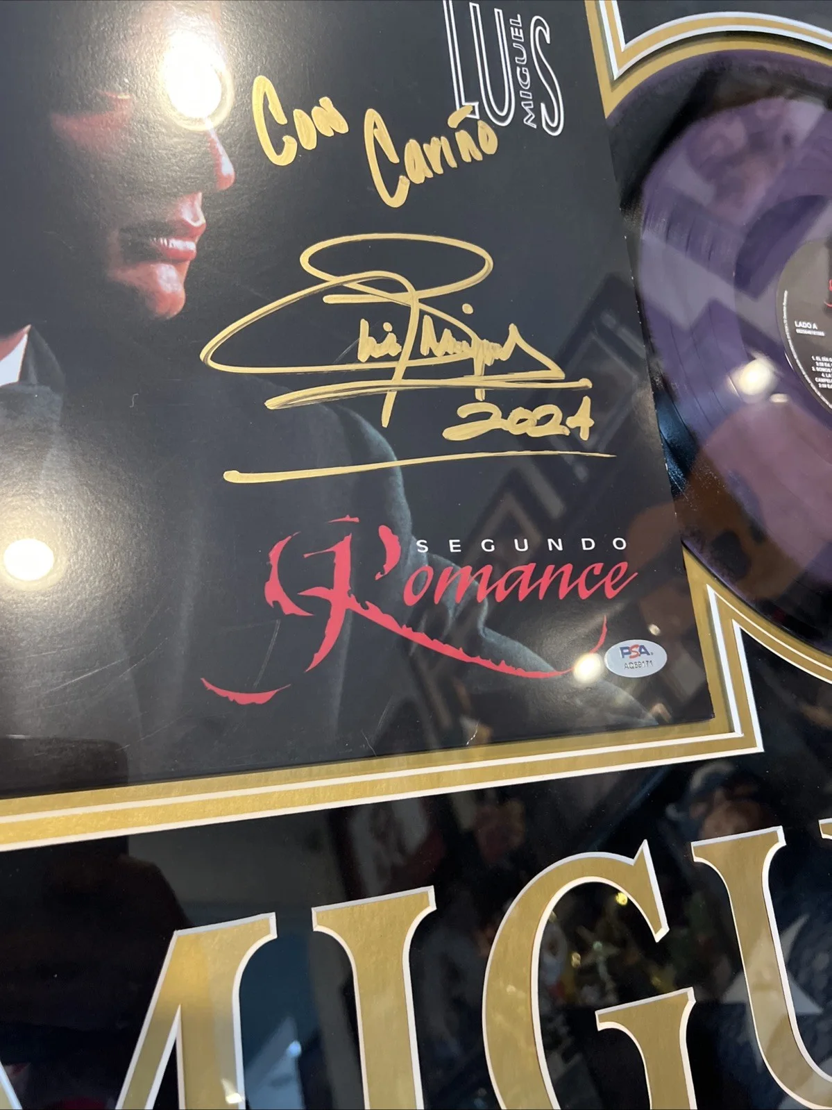 Luis Miguel Singer Signed Autograph Vinyl record With Custum Frame PSA/DNA Auth, изображение 3