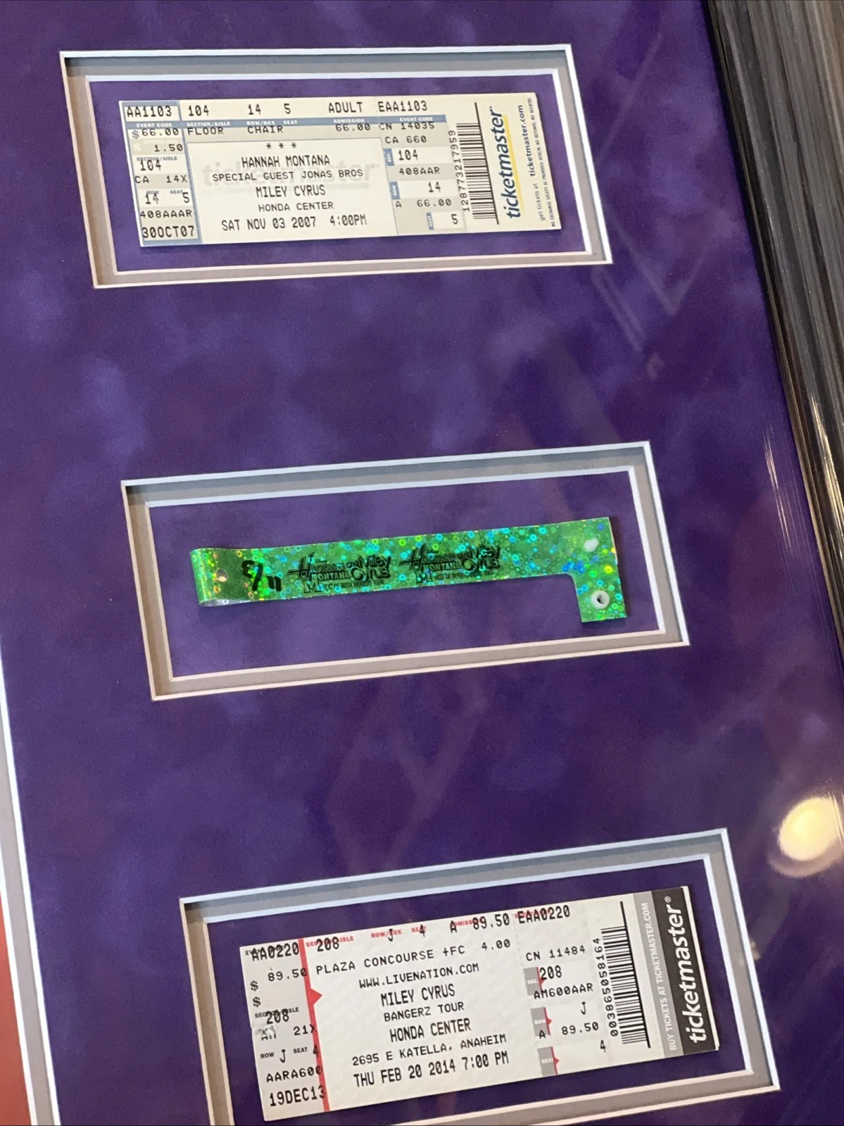 Miley Cyrus Signed Autograph Hannah Montana 12x18 Poster Costume Frame PSA/DNA, image 3