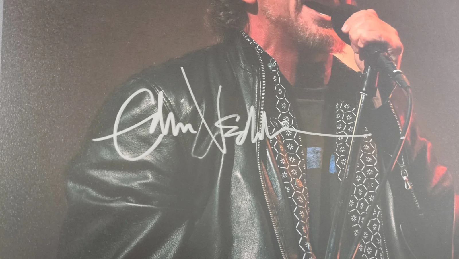 EDDIE VEDDER SIGNED AUTOGRAPHED PHOTO 8X10 RARE, image 2