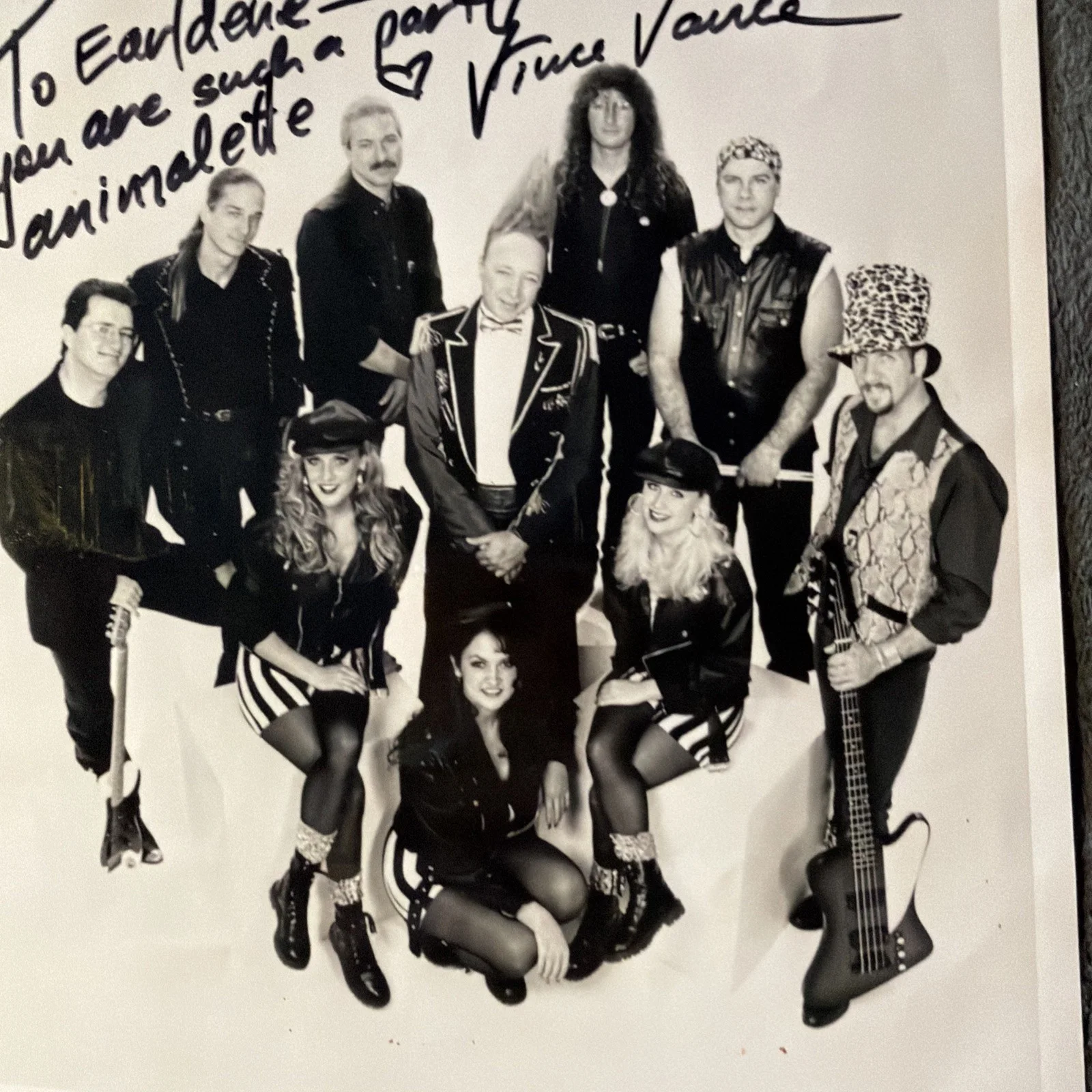 Vince Vance And The Valiants Autographed 10” X 8” Black & White Fan Club Photo, изображение 4
