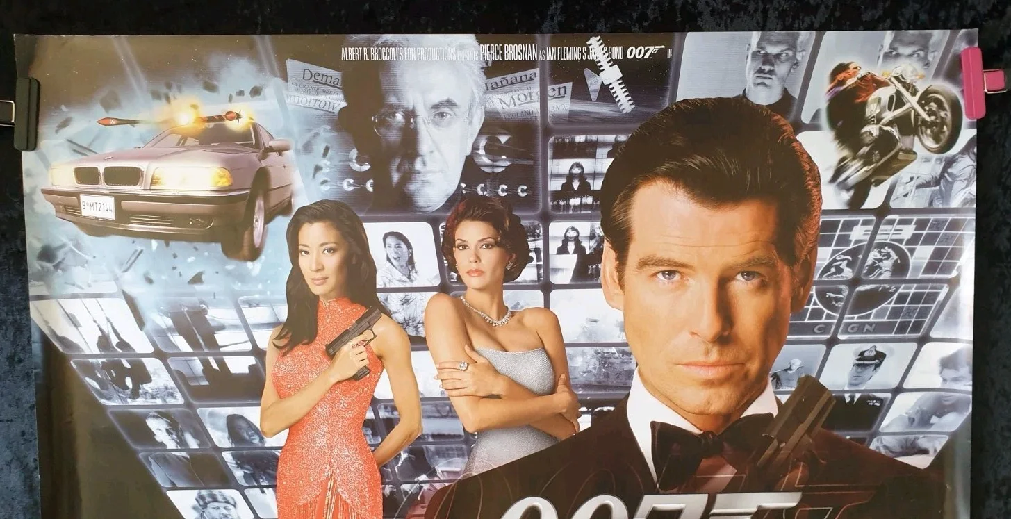Tomorrow Never Dies (1997) Original UK Quad Movie Poster DS Rolled James Bond, изображение 5