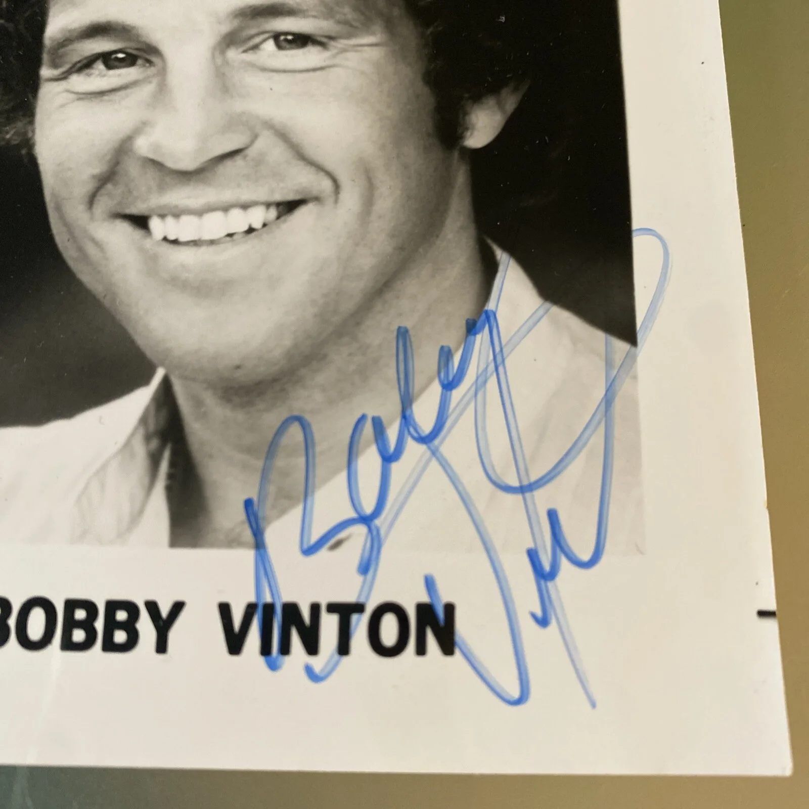 Bobby Vinton — Bobby Vinton Signed Autographed 4 x 6 Black & White Photo, Singer Actor, изображение 2