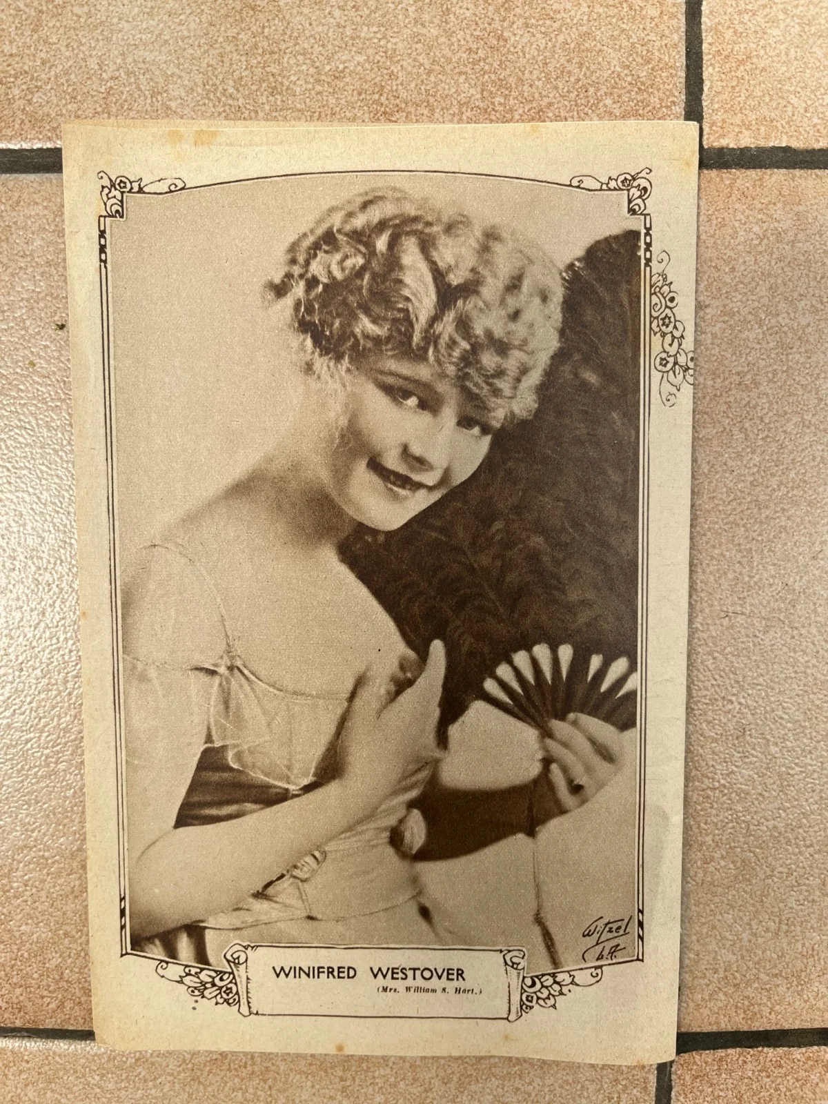 GLORIA SWANSON RUDOLF VALENTINO Others"Picture Show Gallery" 1922, image 2