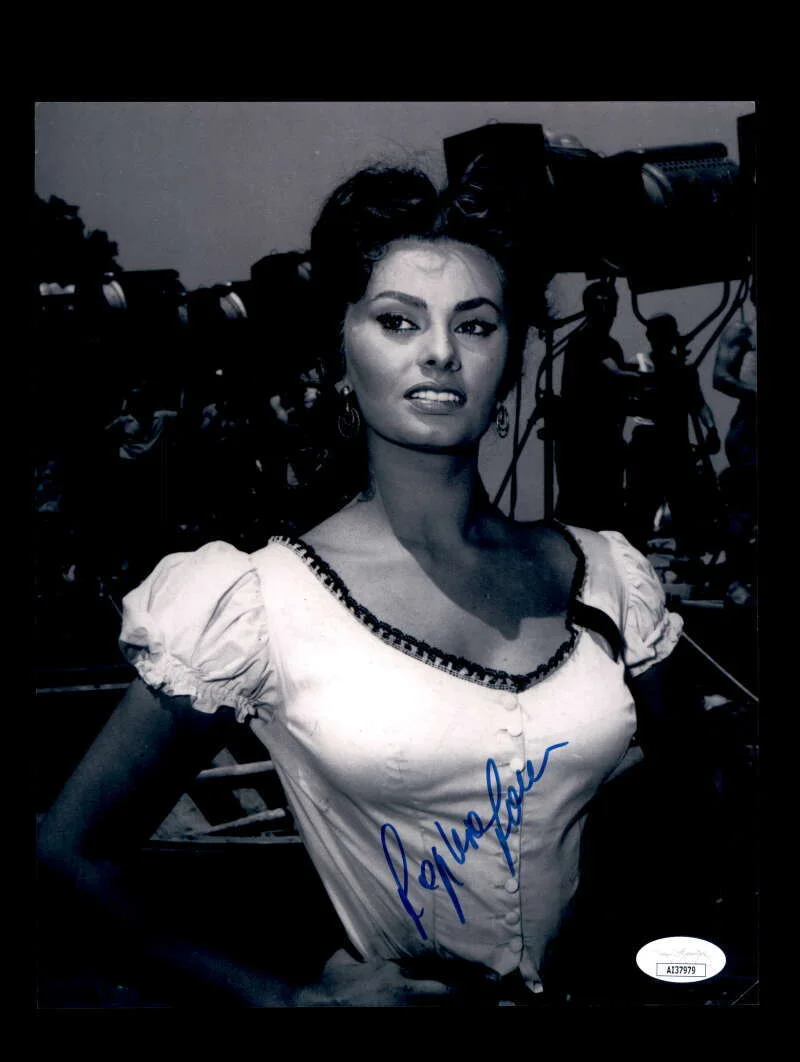 Sophia Loren — Sophia Loren JSA Cert Signed 8x10 Photo Autograph 1