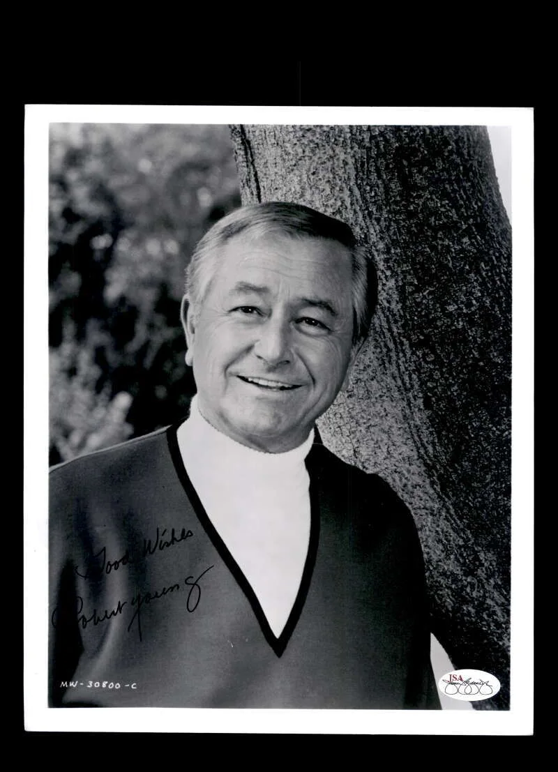 Robert Young — Robert Young JSA Cert Sticker Signed 8x10 Photo Autograph