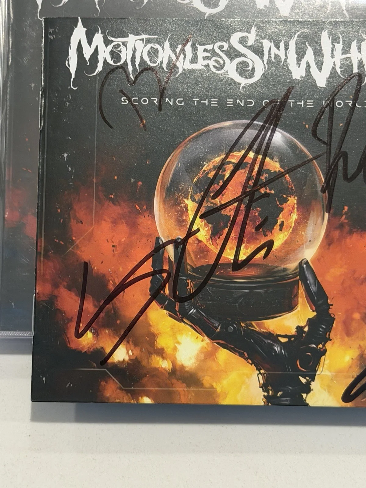 Motionless In White Signed Autographed CD Scoring the End of the World #2, изображение 4