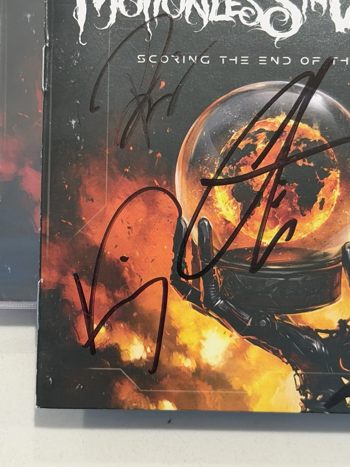 Motionless In White Signed Autographed CD Scoring the End of the World #4, изображение 4
