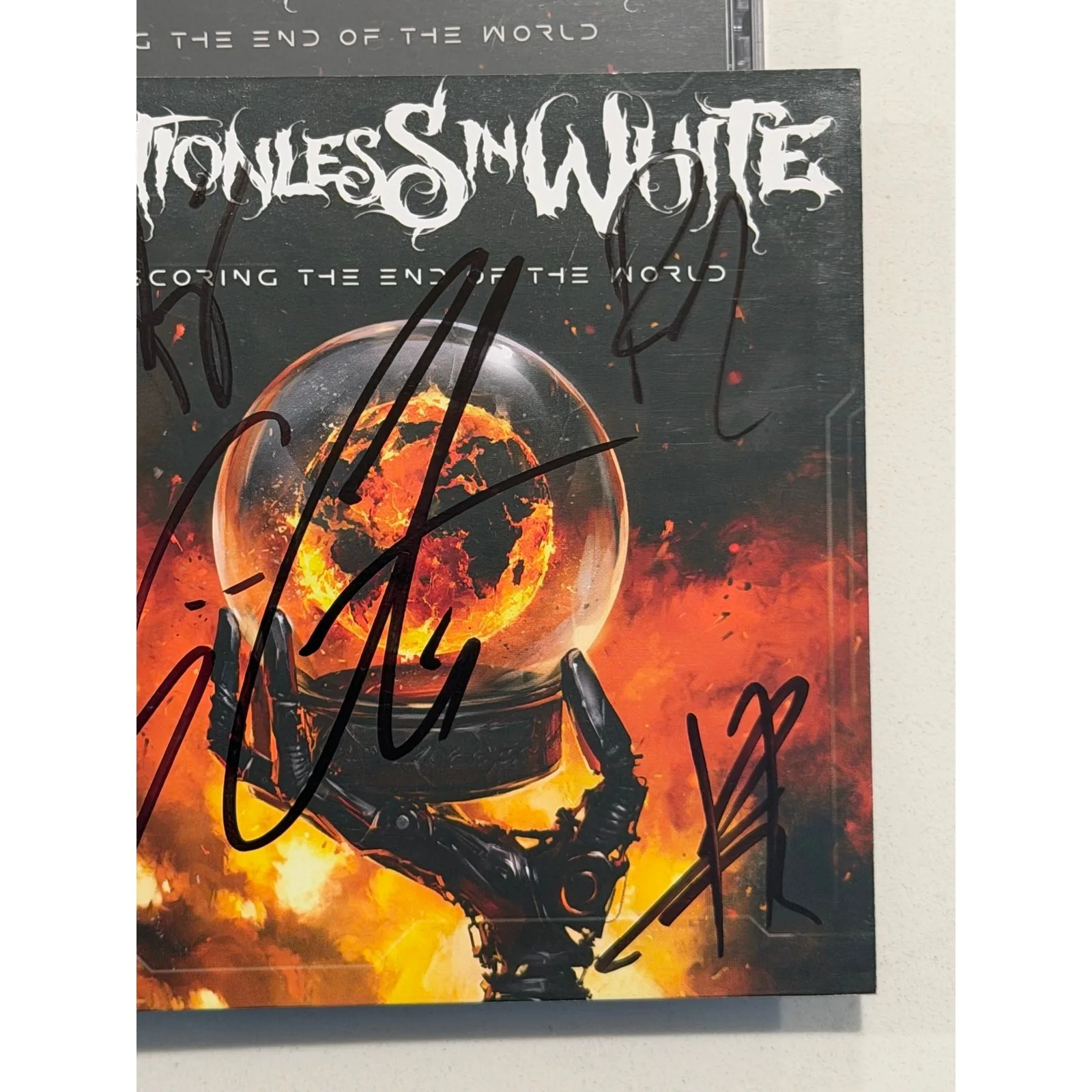 Motionless In White Signed Autographed CD Scoring the End of the World #1, изображение 5