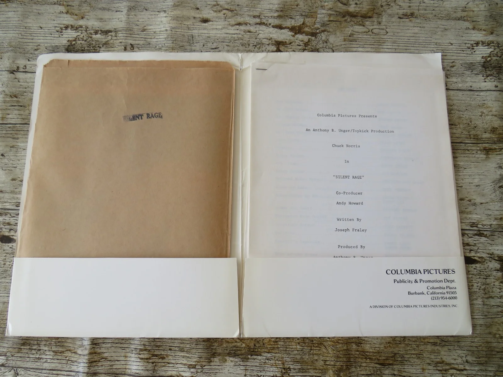 SILENT RAGE ORIGINAL 1982 CINEMA FILM MOVIE PRESS KIT Chuck Norris 7 PHOTOS, изображение 2