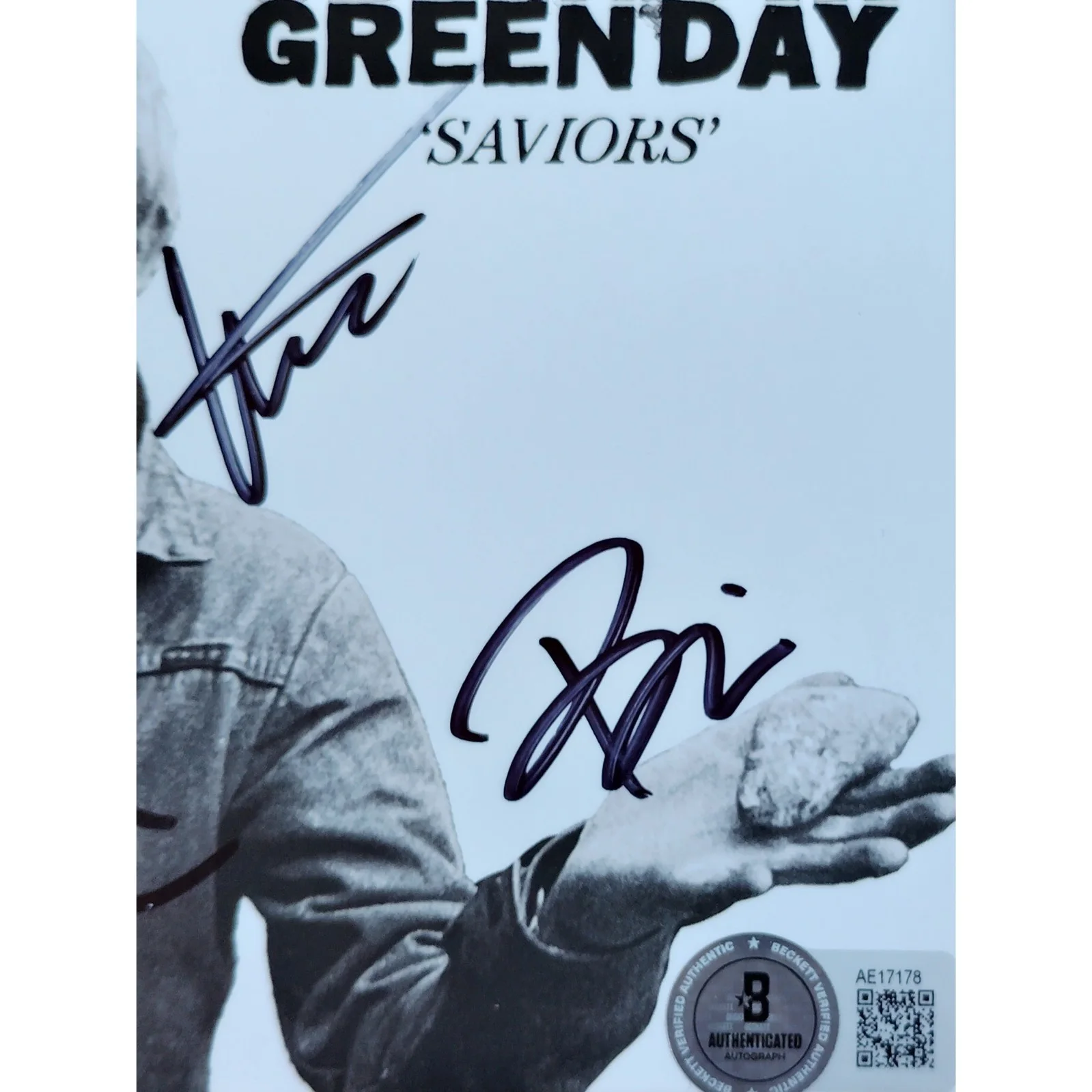 Billie Joe Armstrong, Mike Dirnt, Tre Cool — Green Day Signed Saviors CD Booklet Beckett BAS COA Framed Billie Joe Armstrong, изображение 4