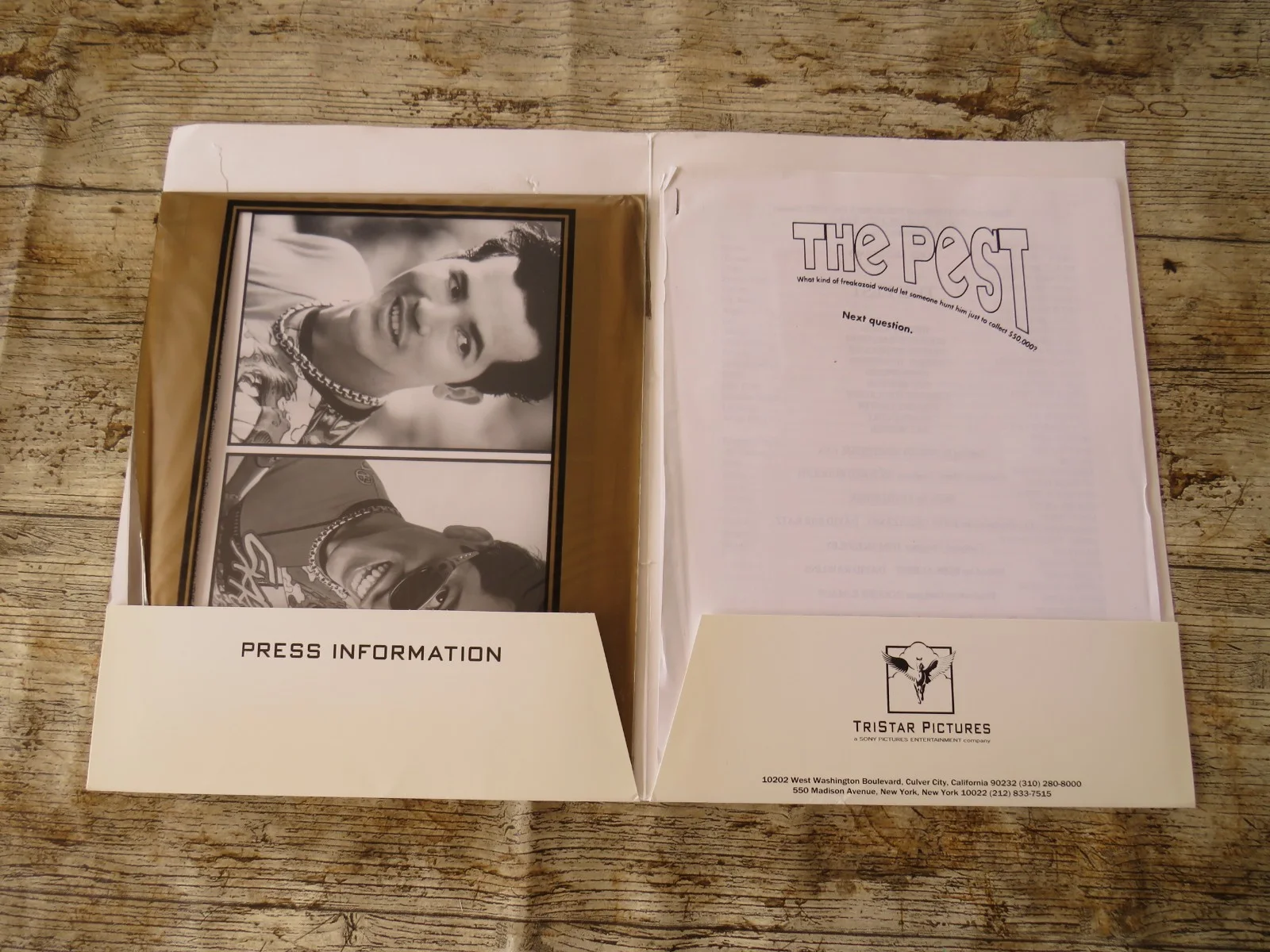 THE PEST ORIGINAL 1997 CINEMA FILM MOVIE PRESS KIT John Leguizamo 6 PHOTOS, изображение 2