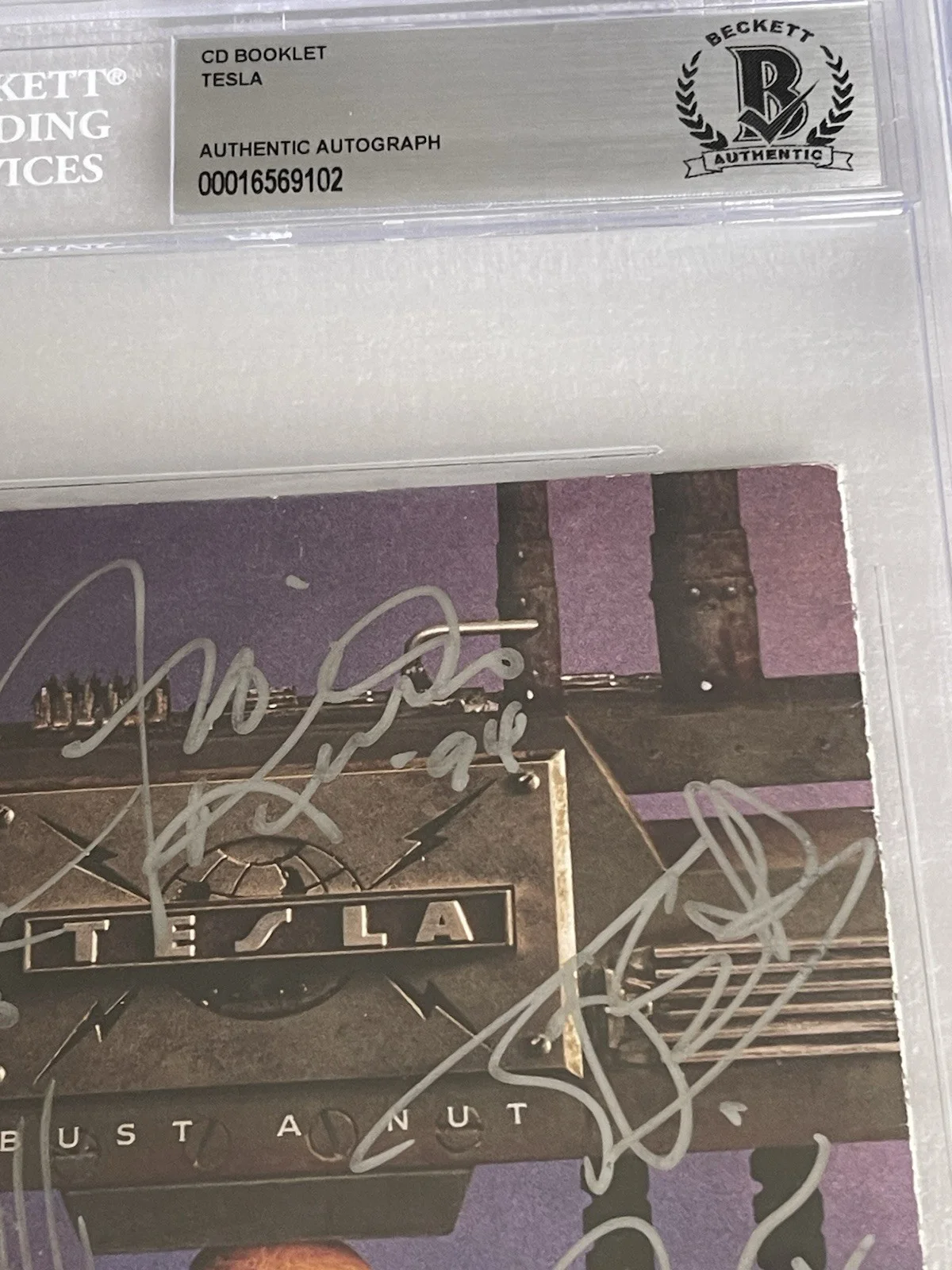 Tesla Signed Autograph Bust A Nut CD Booklet Full Band Beckett Bas, image 5