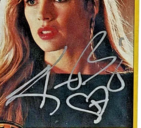 Kim Basinger — Kim Basinger Signed 1989 Batman Trading Card Beckett BAS Slabbed Auto Card #147, изображение 4