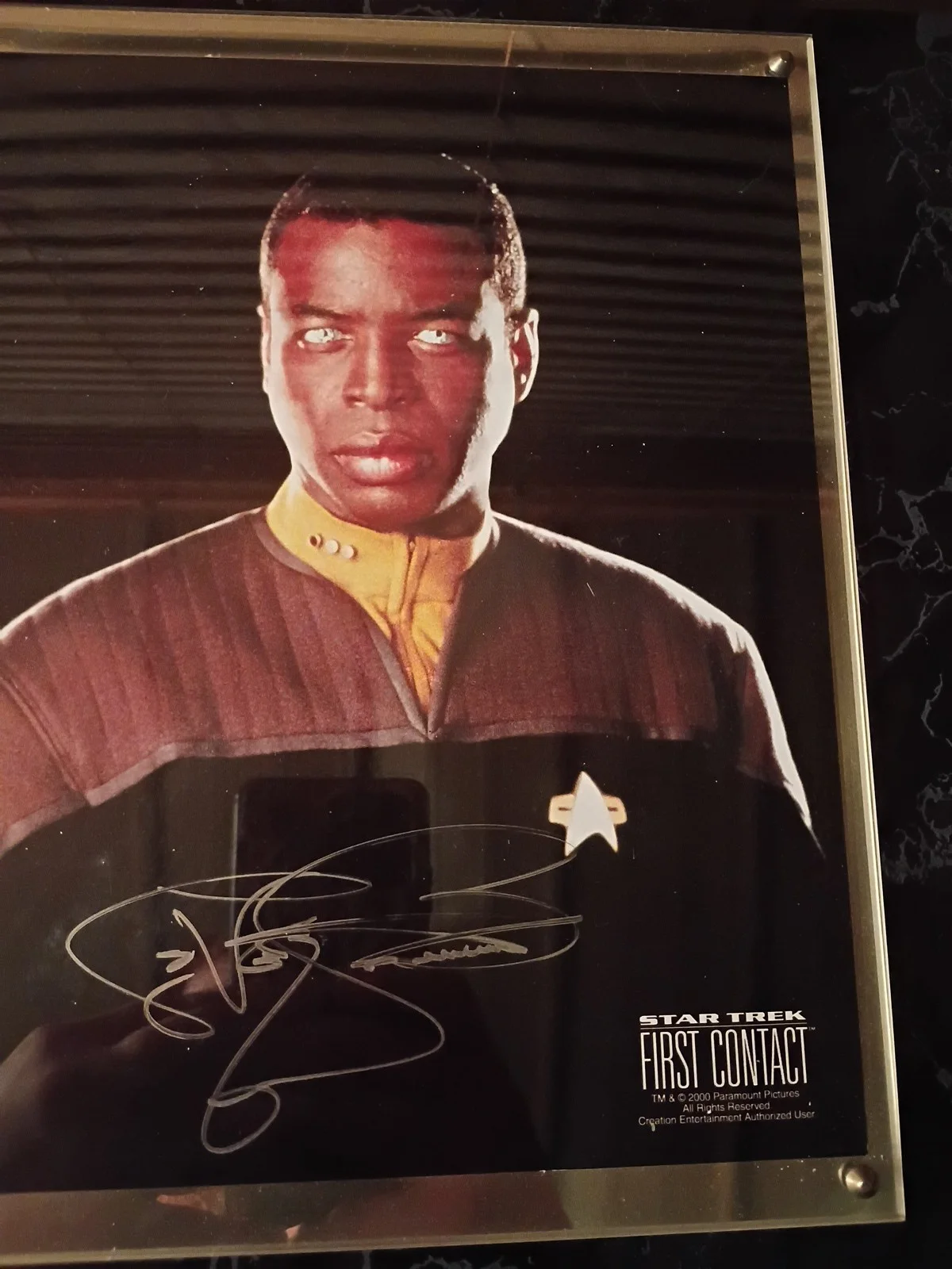 Levar Burton — LeVar Burton Autographed Star Trek First Contact 8x10 Lt Comm Geordi Laforge, image 2