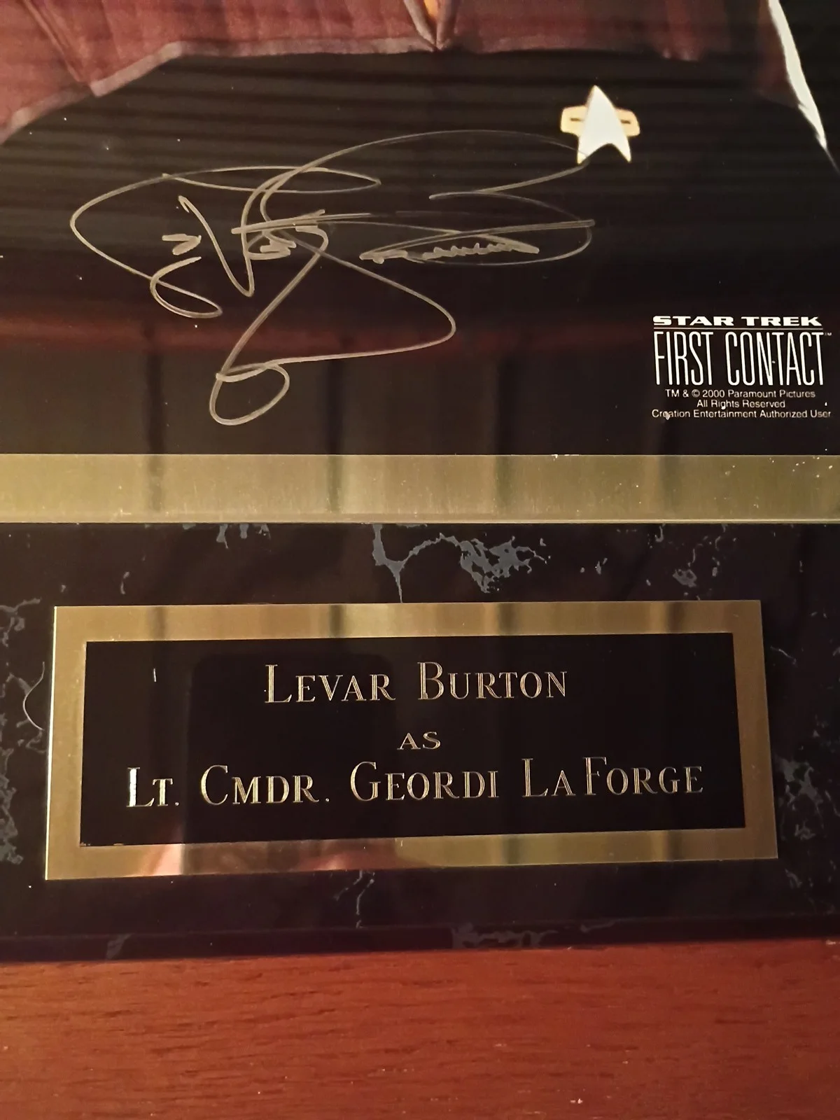 Levar Burton — LeVar Burton Autographed Star Trek First Contact 8x10 Lt Comm Geordi Laforge, image 3
