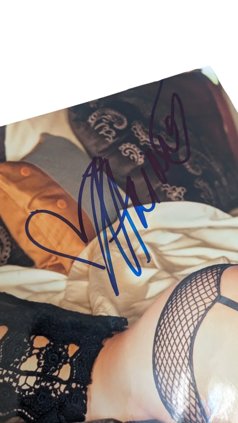 Arianny Celeste — Arianny Celeate Autographed Signed 8X10 Photo UFC Ring Girl, изображение 2