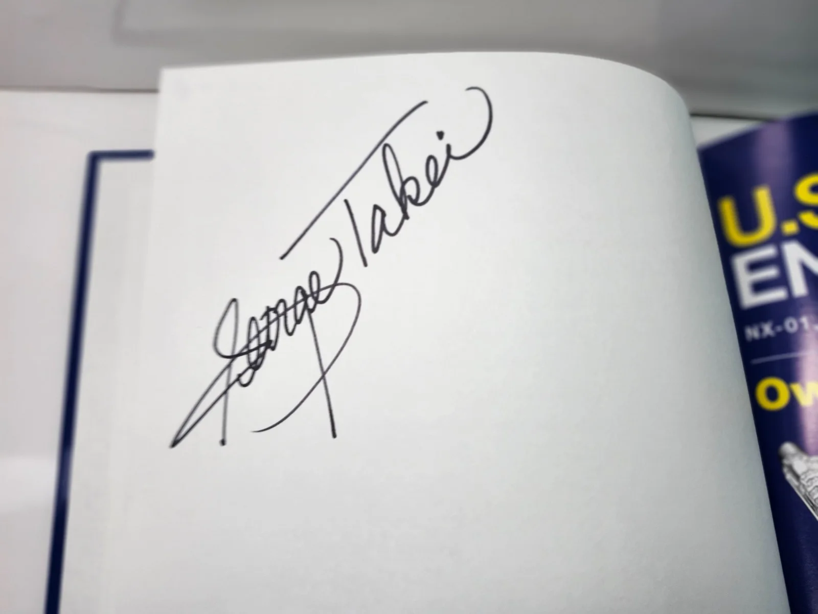 GEORGE TAKEI — GEORGE TAKEI JSA SIGNED STAR TREK HAYNES U.S.S. ENTERPRISE OWNERS MANUAL HC RARE, image 5