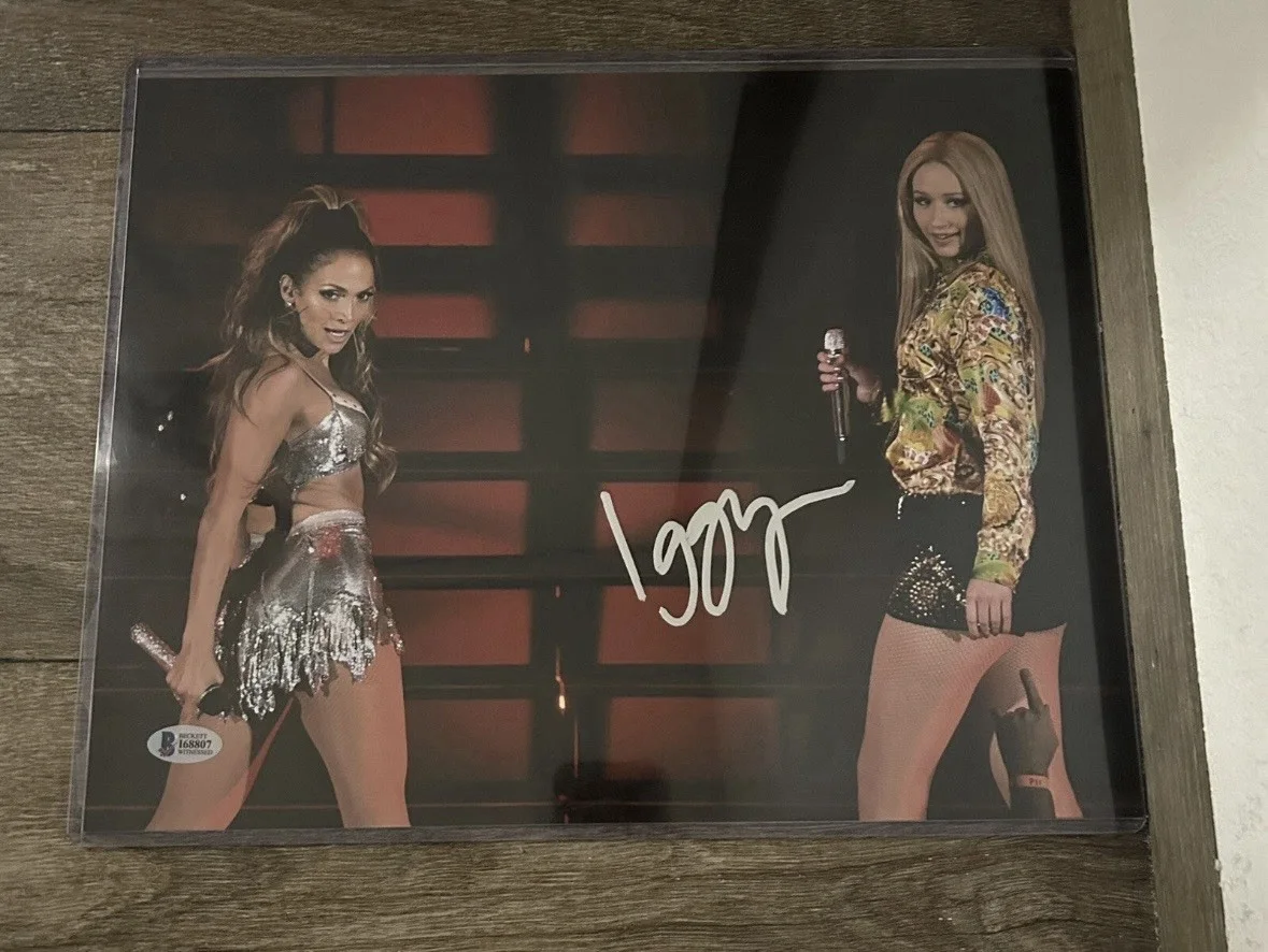 Iggy Azalea Signed Photos . 2-11x14, image 3
