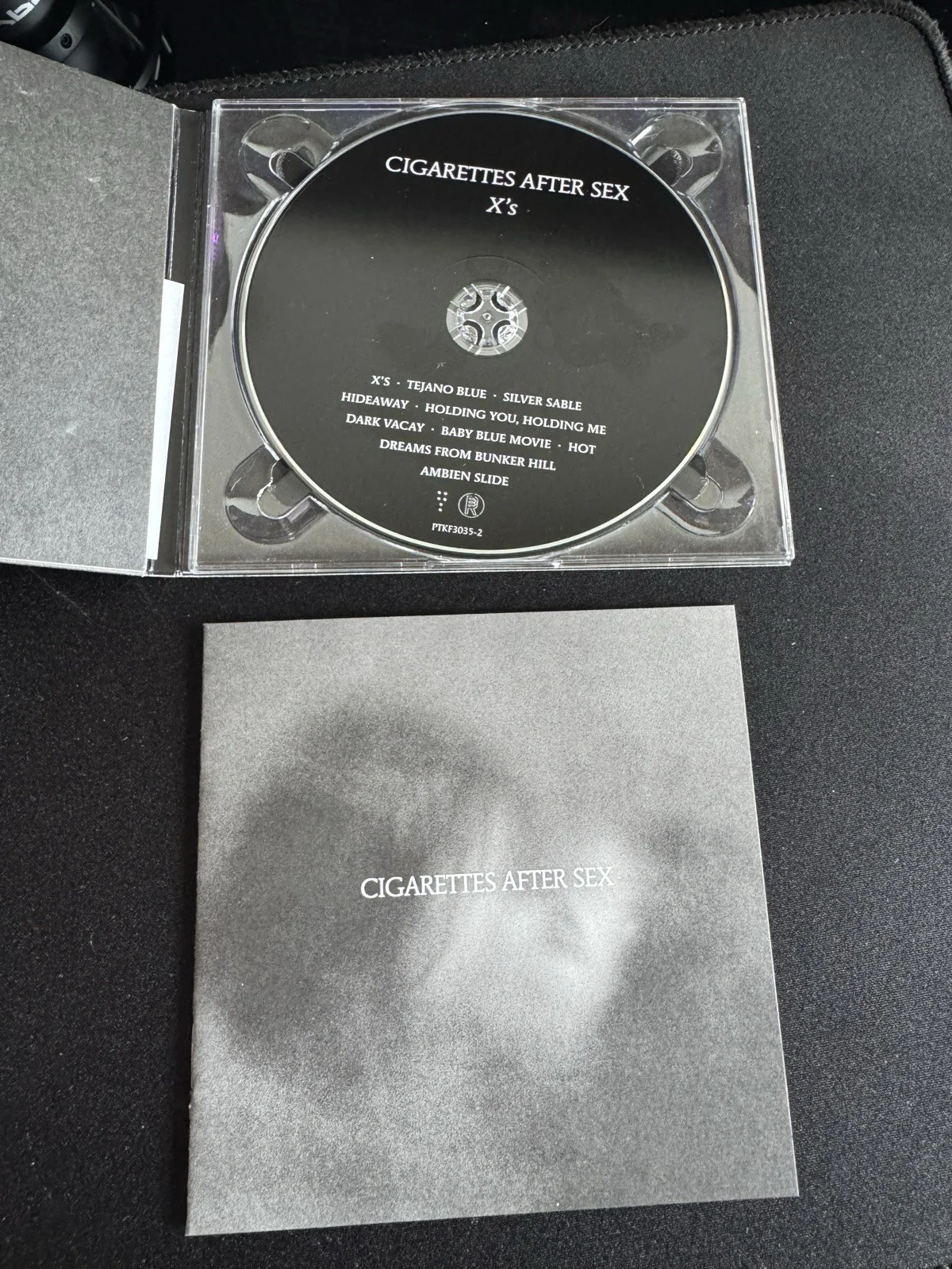 -NEW & IN HAND-Cigarettes After Sex - X’s Signed/Autographed CD, image 3