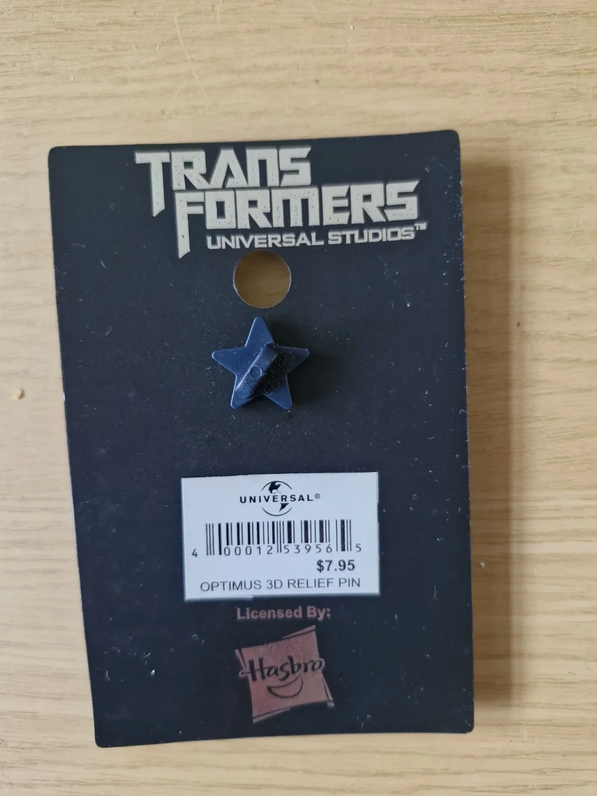 Universal Studios Transformers Optimus Prime Pin 3D Relief New On Card, image 3