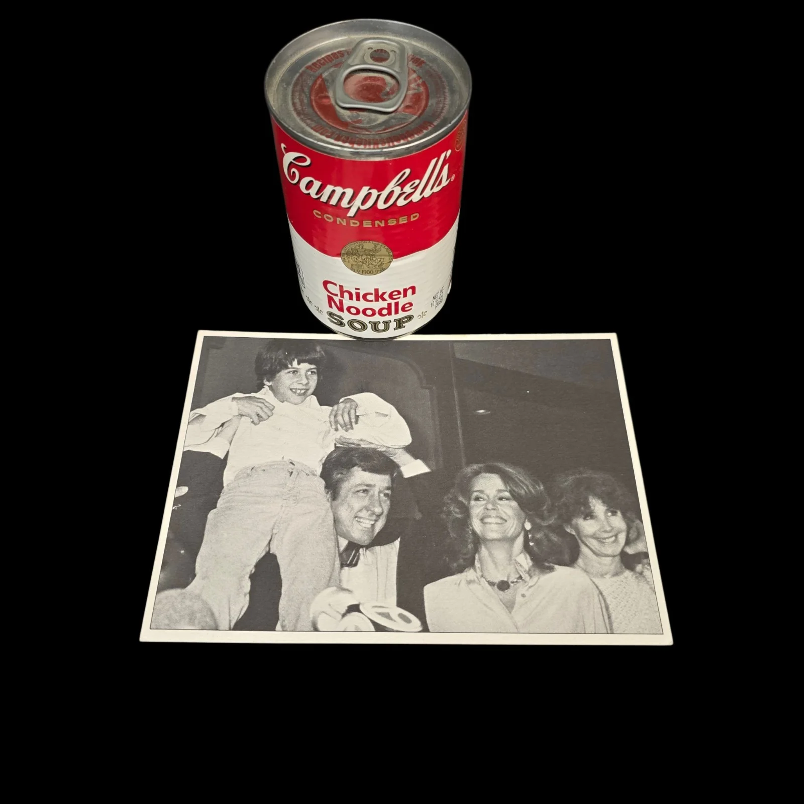 Jane Fonda and Tom Hayden 1983 family photo christmas card, изображение 4