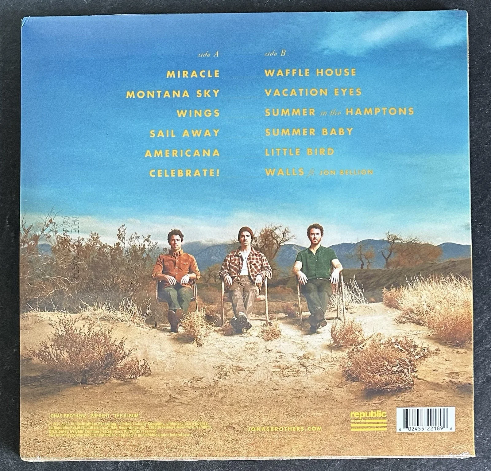 JONAS BROTHERS - THE ALBUM Vinyl Record + Signed Poster 2x LP, image 2