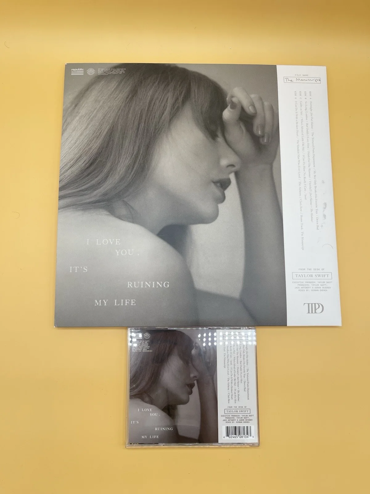 Taylor Swift The Tortured Poets Department Signed Vinyl + CD Set (With Heart), изображение 3